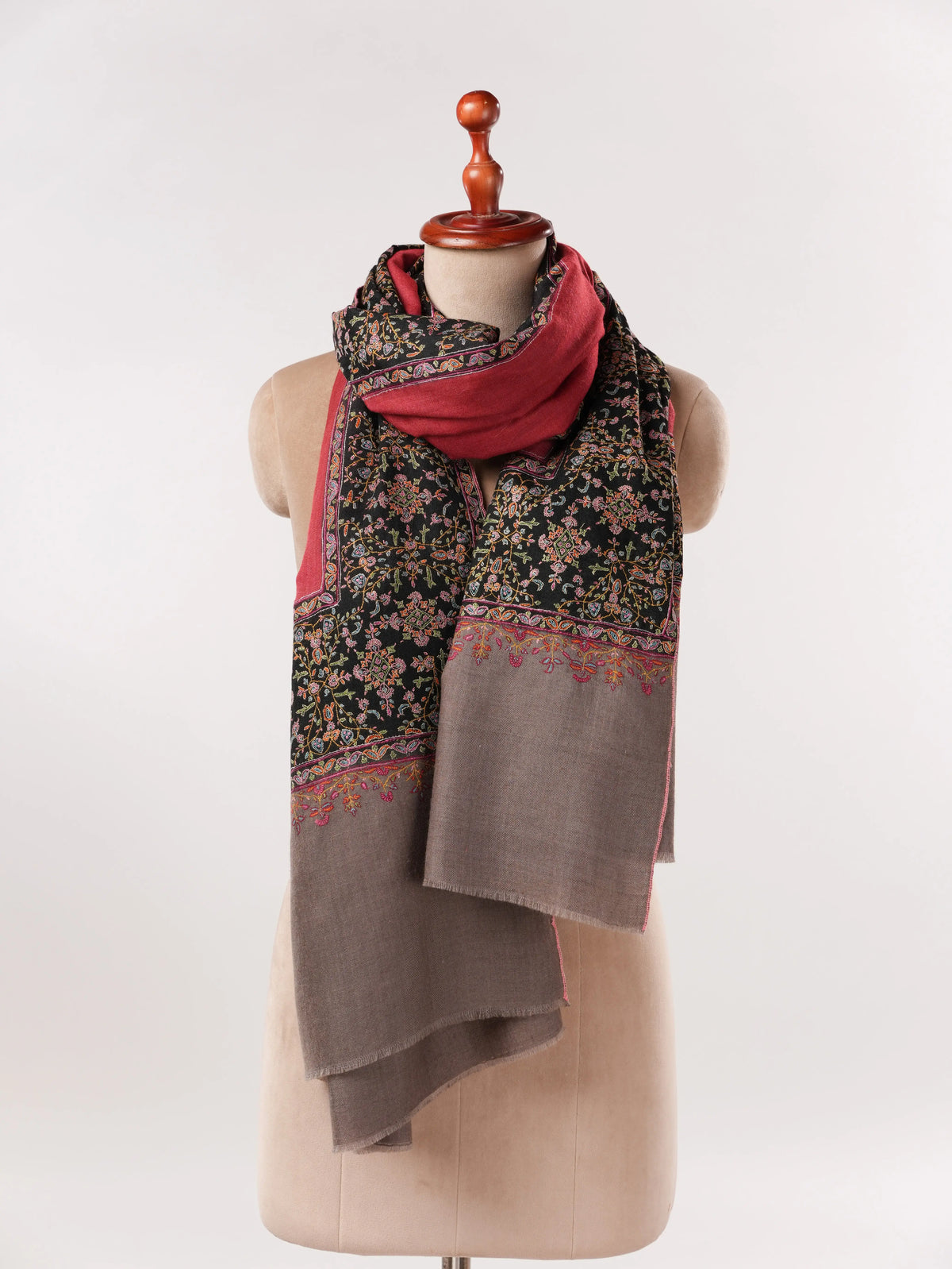 Handwoven Soft Pashmina Shawl with Daurdar Sozni Embroidery