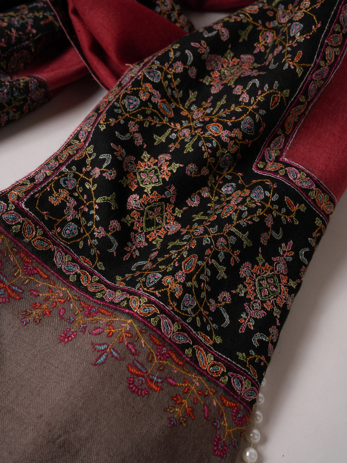 Handwoven Soft Pashmina Shawl with Daurdar Sozni Embroidery