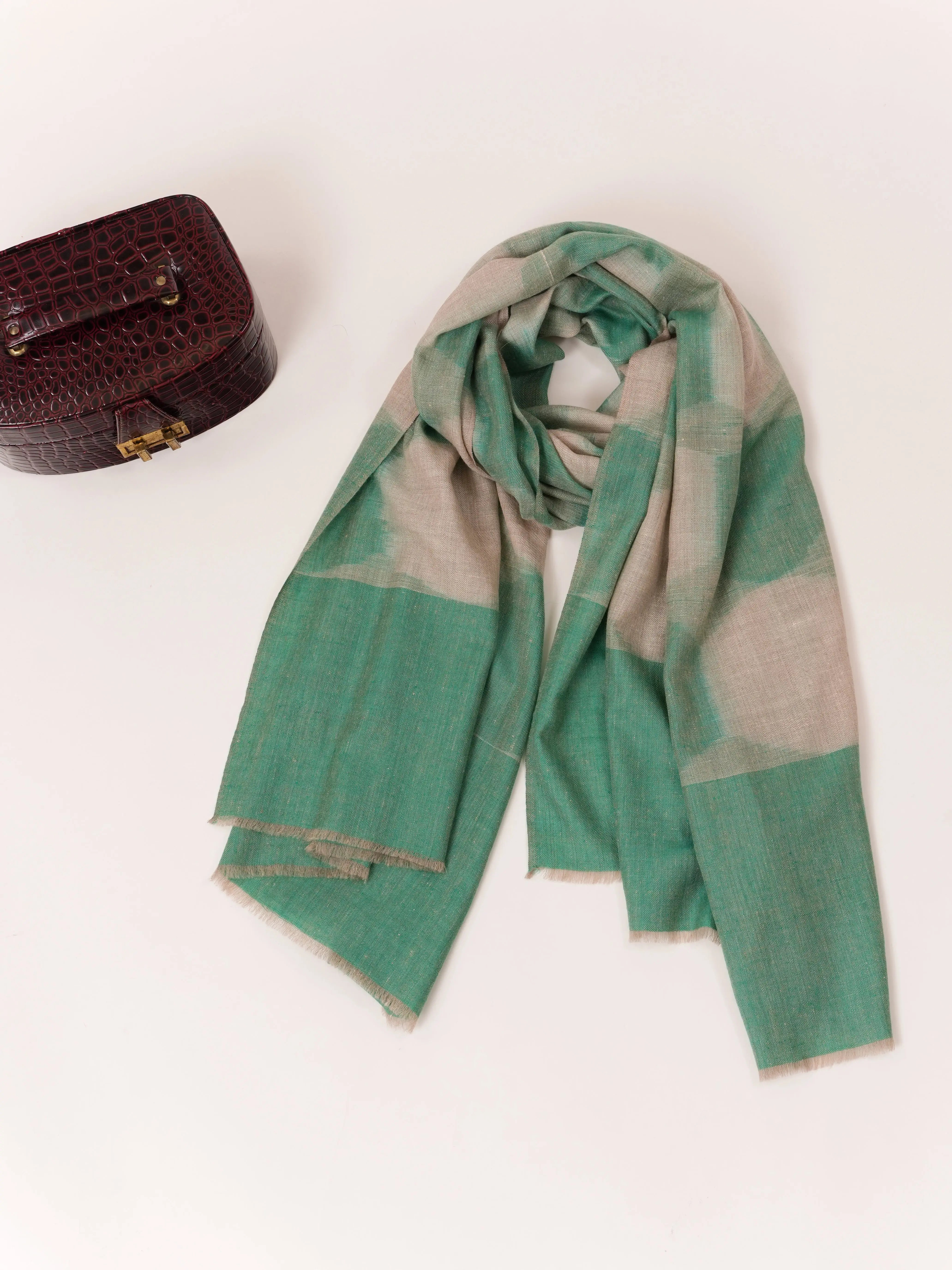 Handwoven Green Ikat Pure Pashmina Shawl Shahkaar.com