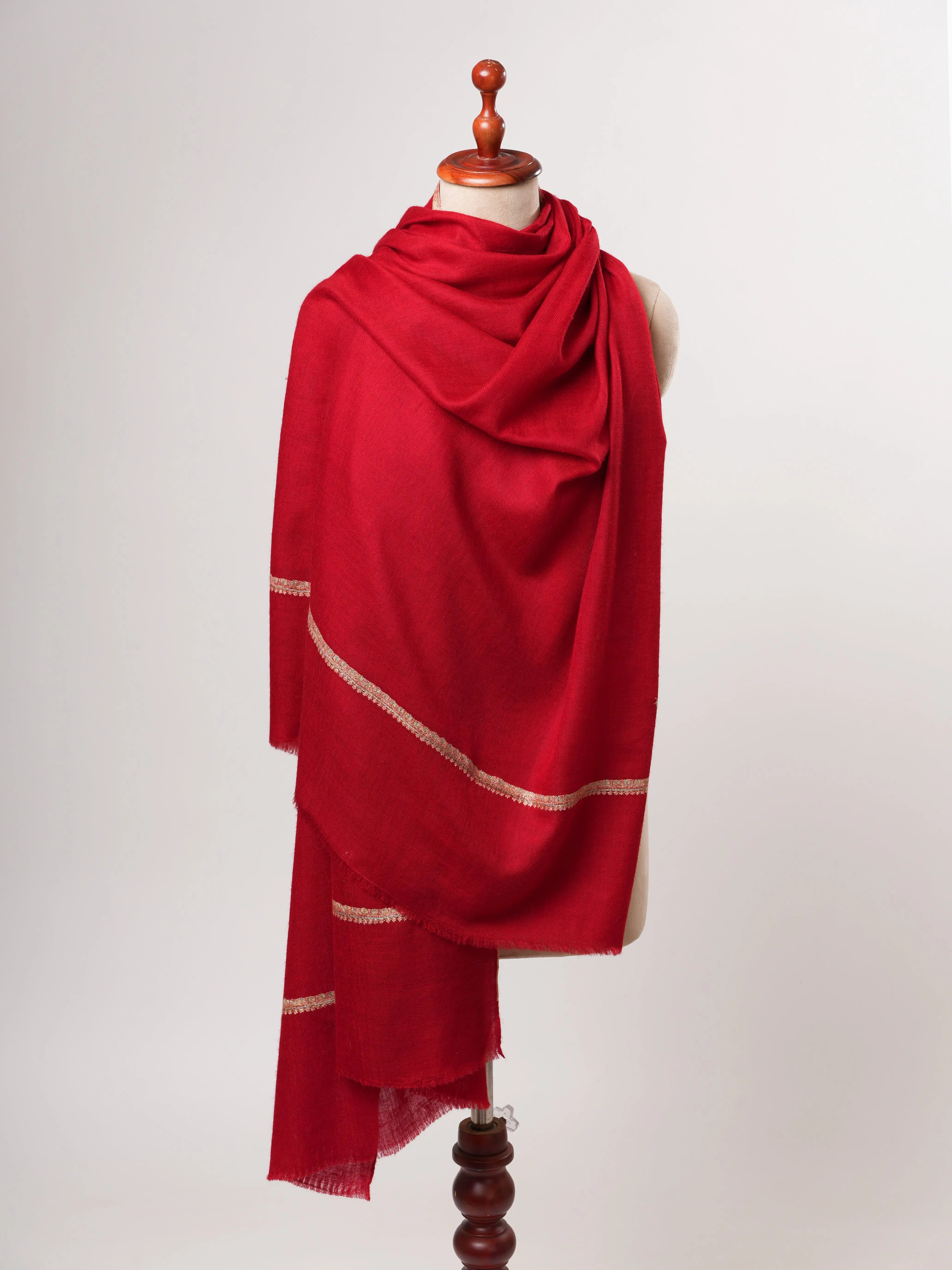 Bail Embroidered Soft Kashmiri Pashmina Shawl – Elegant Handwoven Luxury Shahkaar
