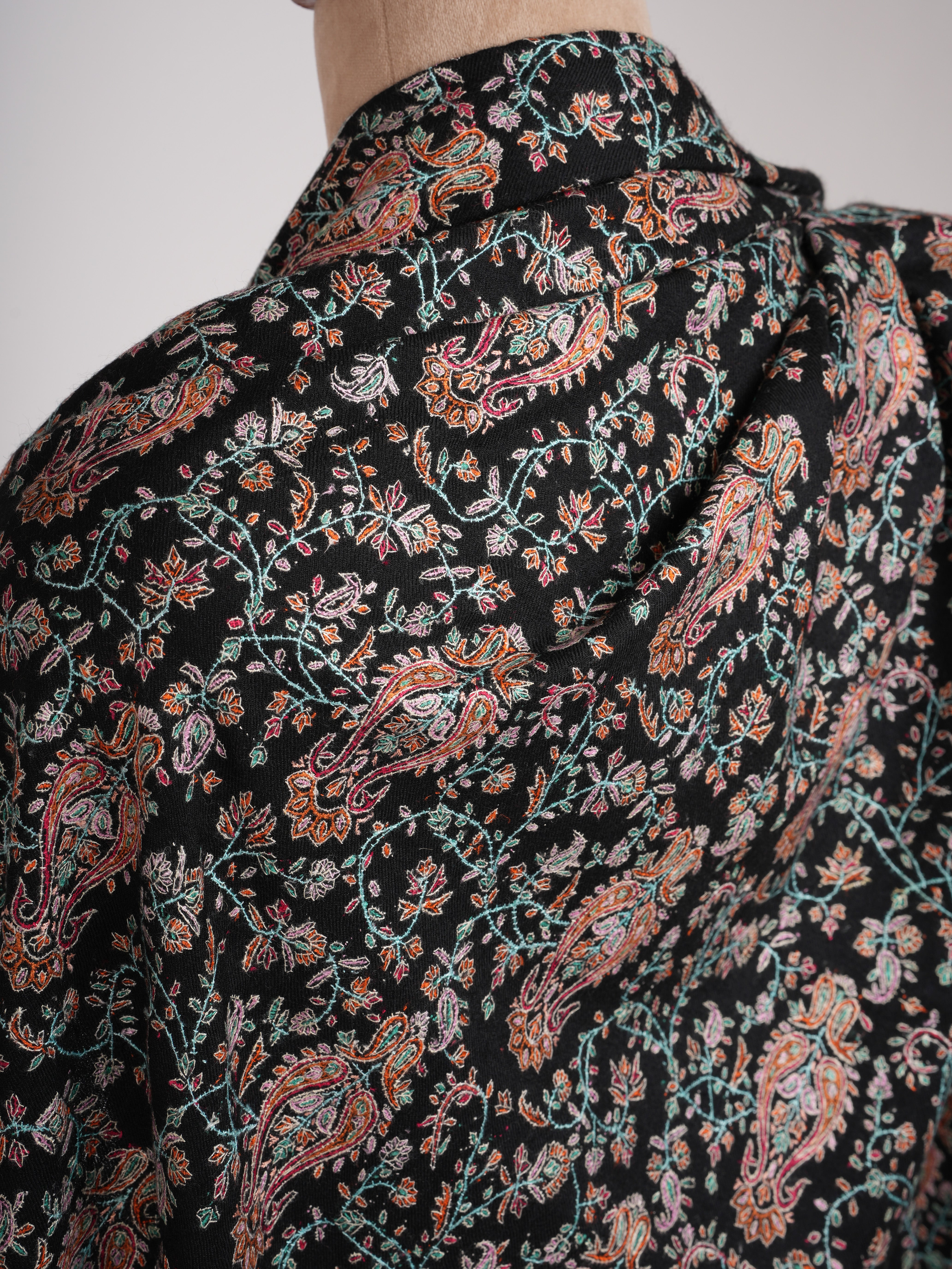 Black 1.25 Gaz Pashmina with Sozni Embroidery