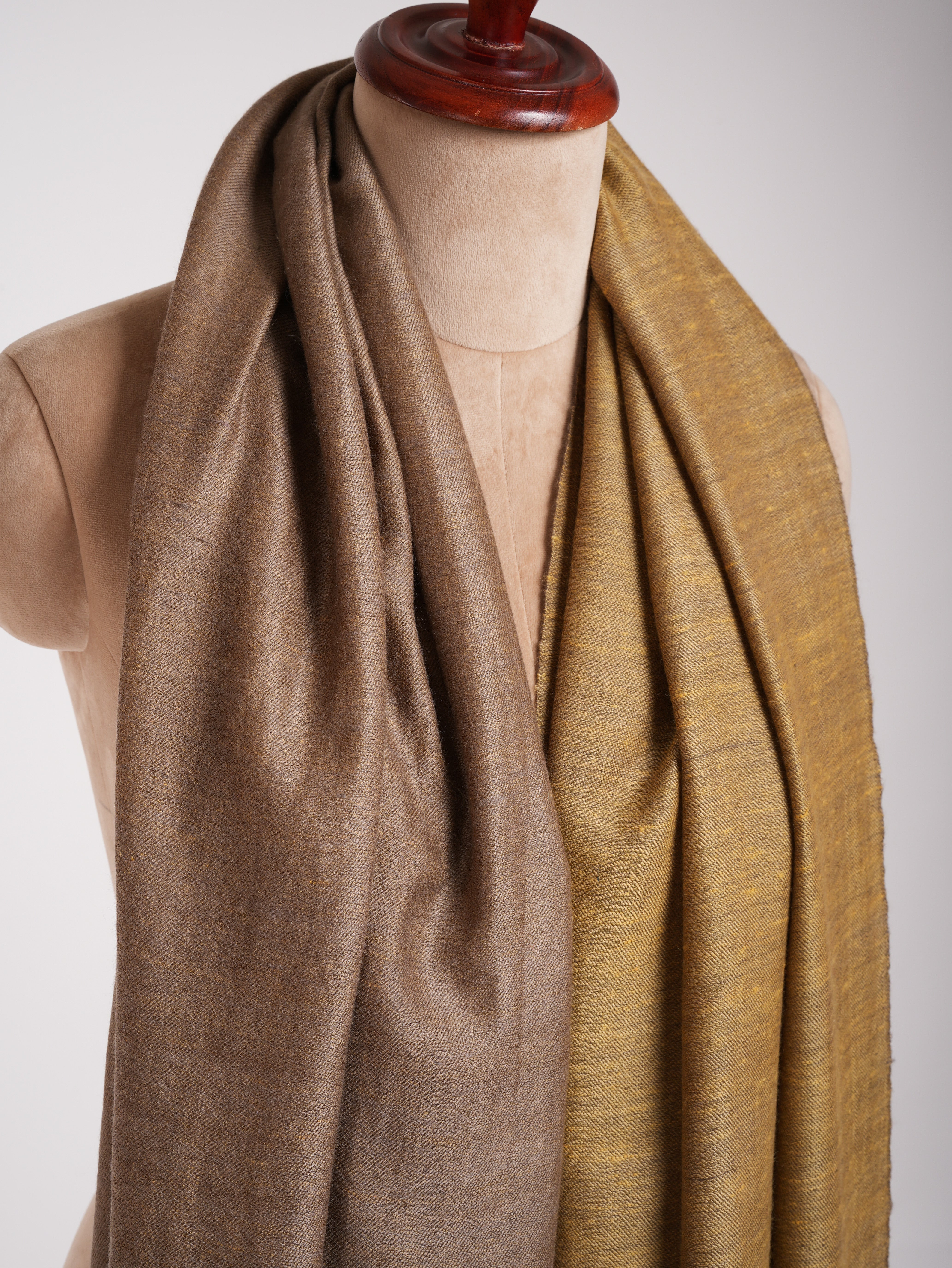 Doppia ombreggiata a mano Pure Pashmina Shawl