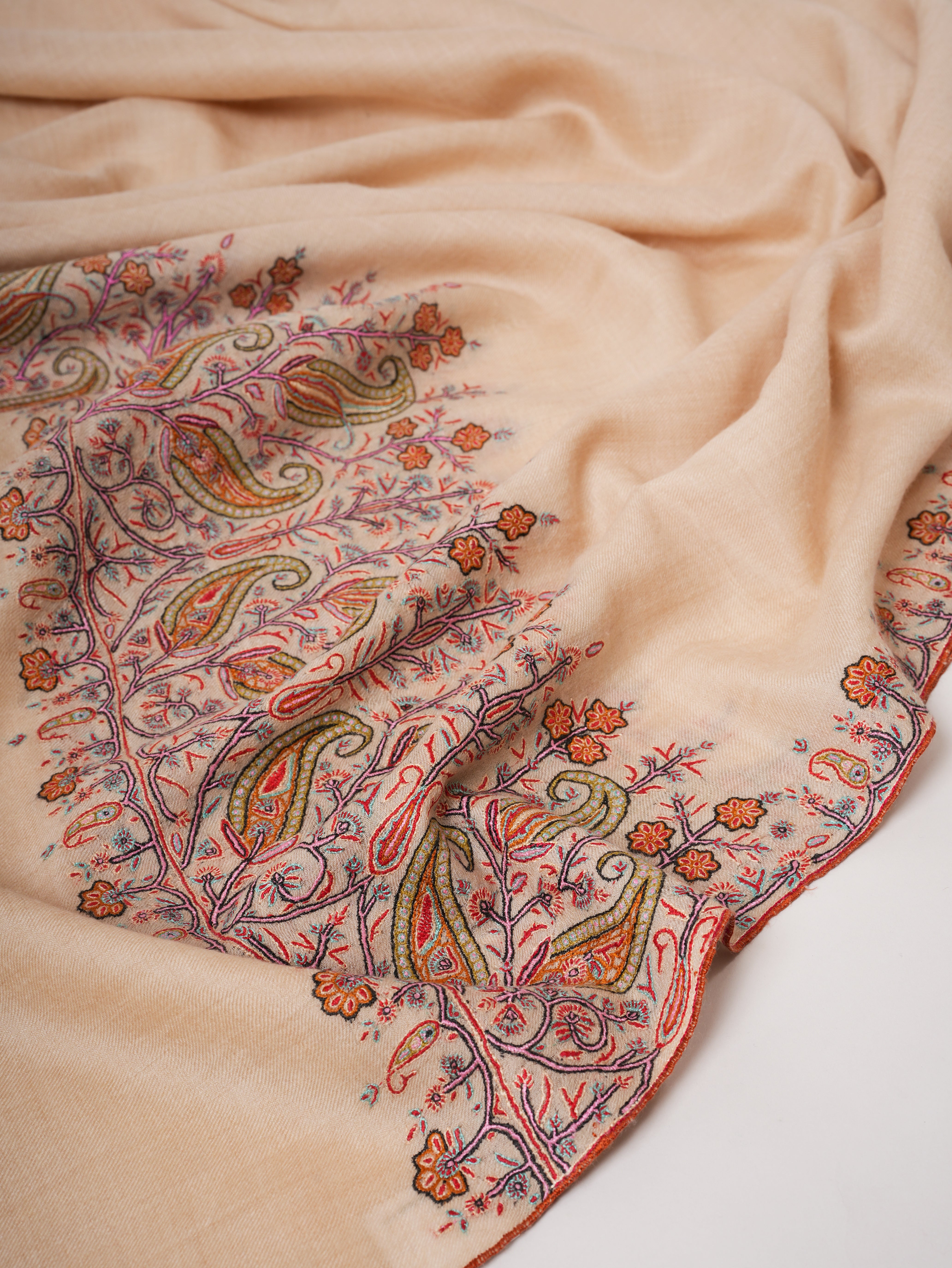 Cream Palla Embroidered Pashmina Shawl with Silk Threadwork