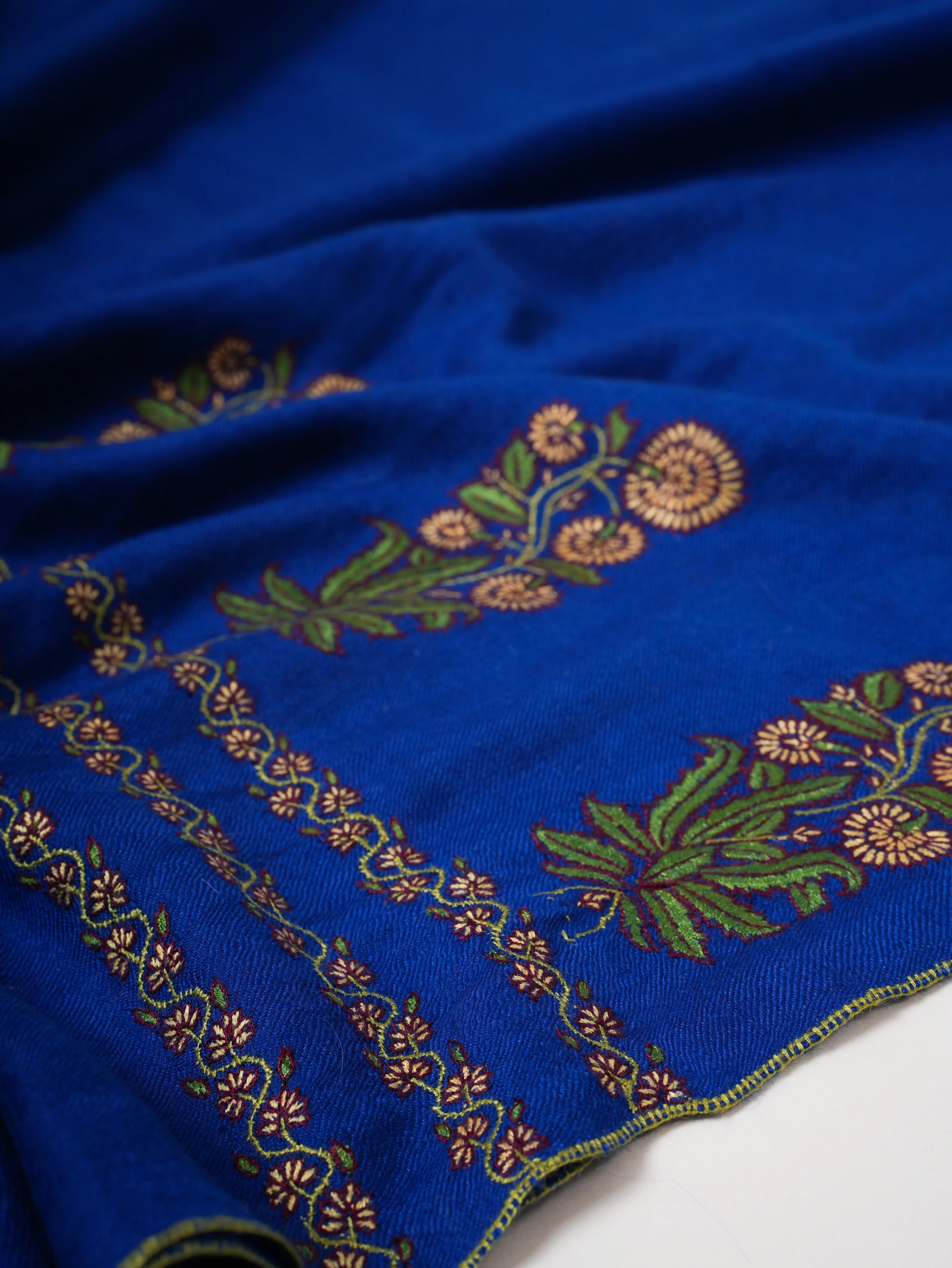 Blue Kashmiri Pashmina Shawl – Mughal Palla Embroidery Motif Shahkaar