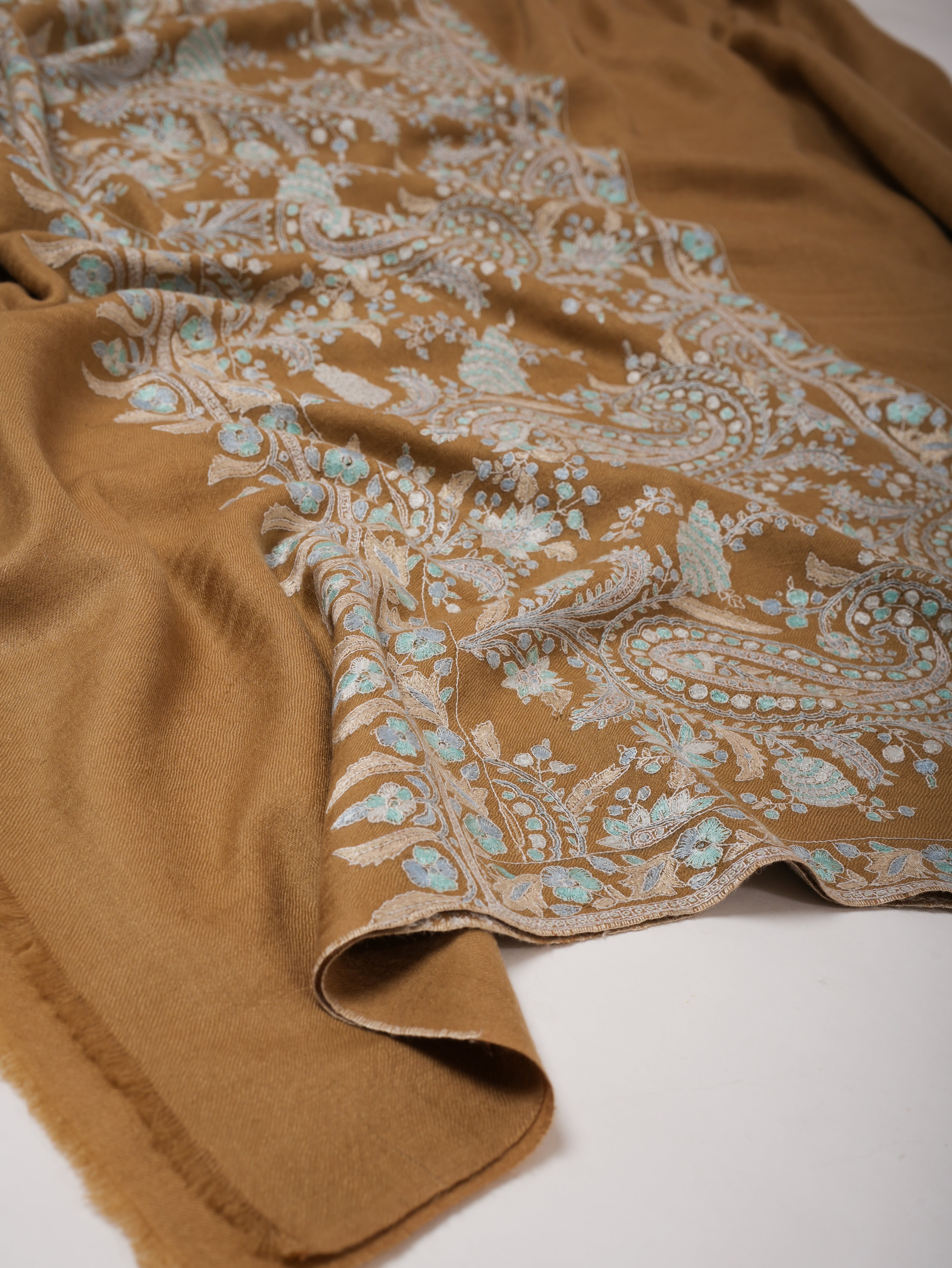 Handloomed Paisley Palla Embroidered Pashmina Shawl – Timeless Elegance
