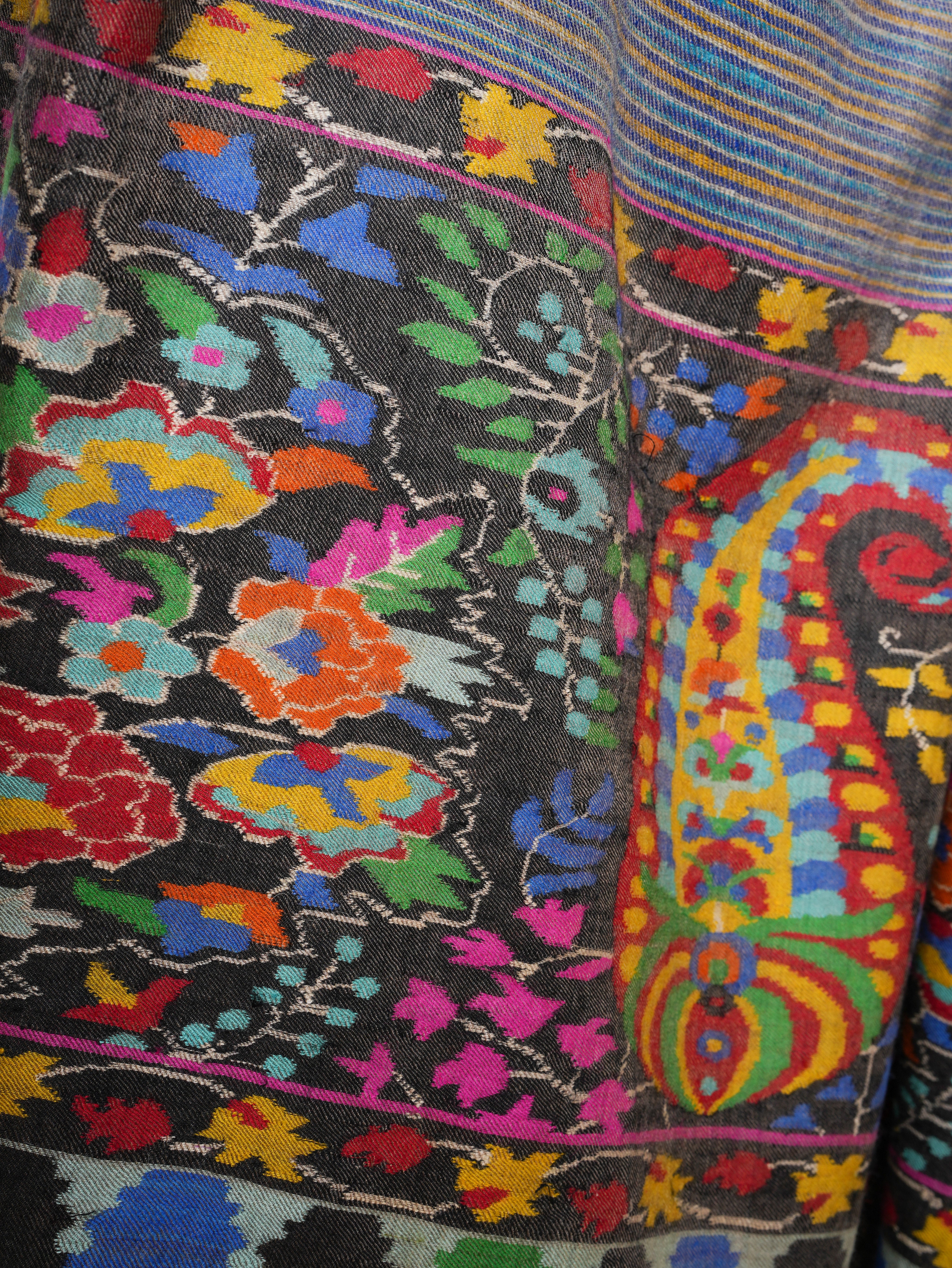 Handwoven Kashmiri Kani Pashmina Shawl with Traditional Motifs
