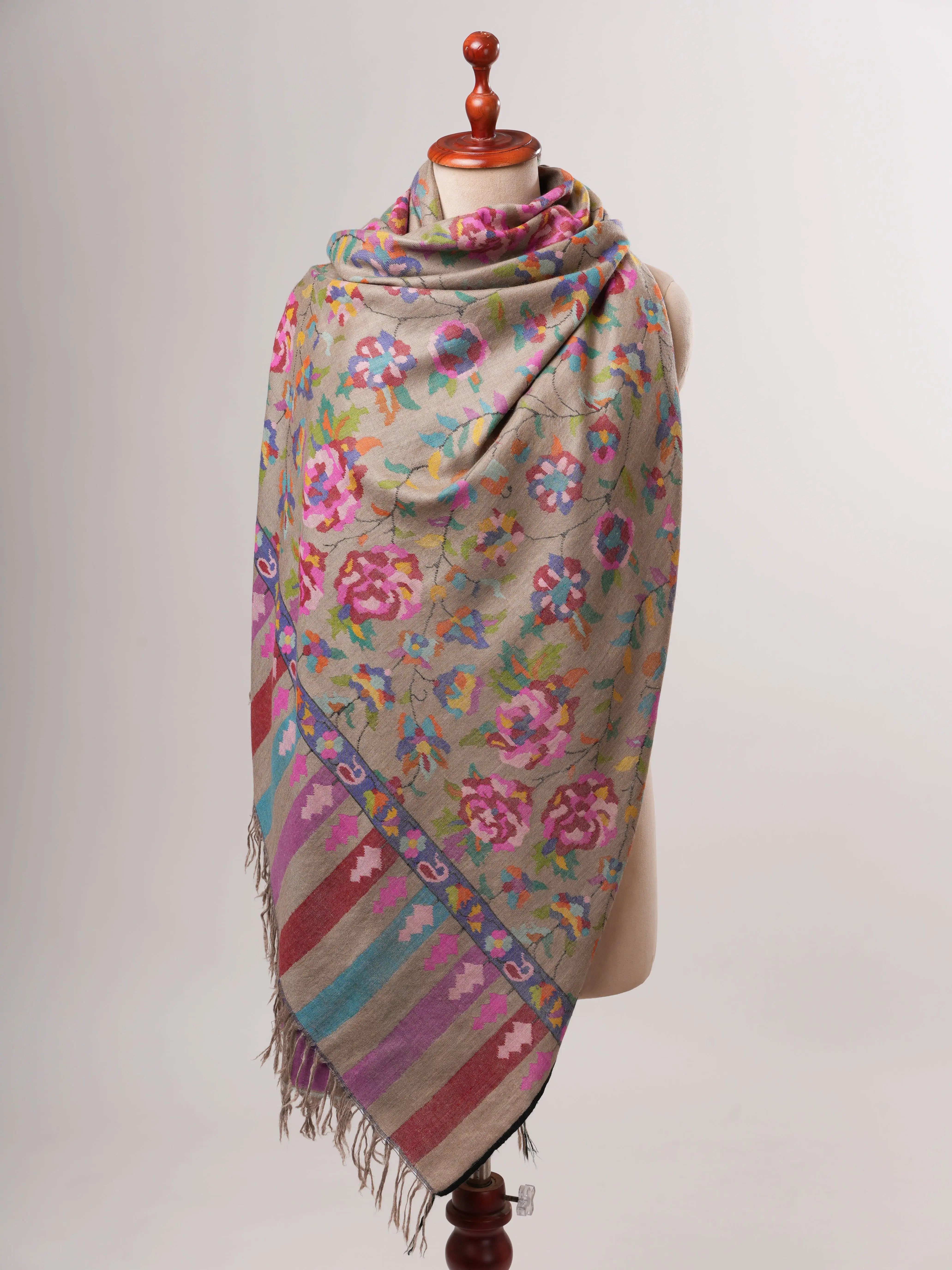 Handwoven Natural Grey Kani Pashmina Shawl with Floral Motifs Shahkaar