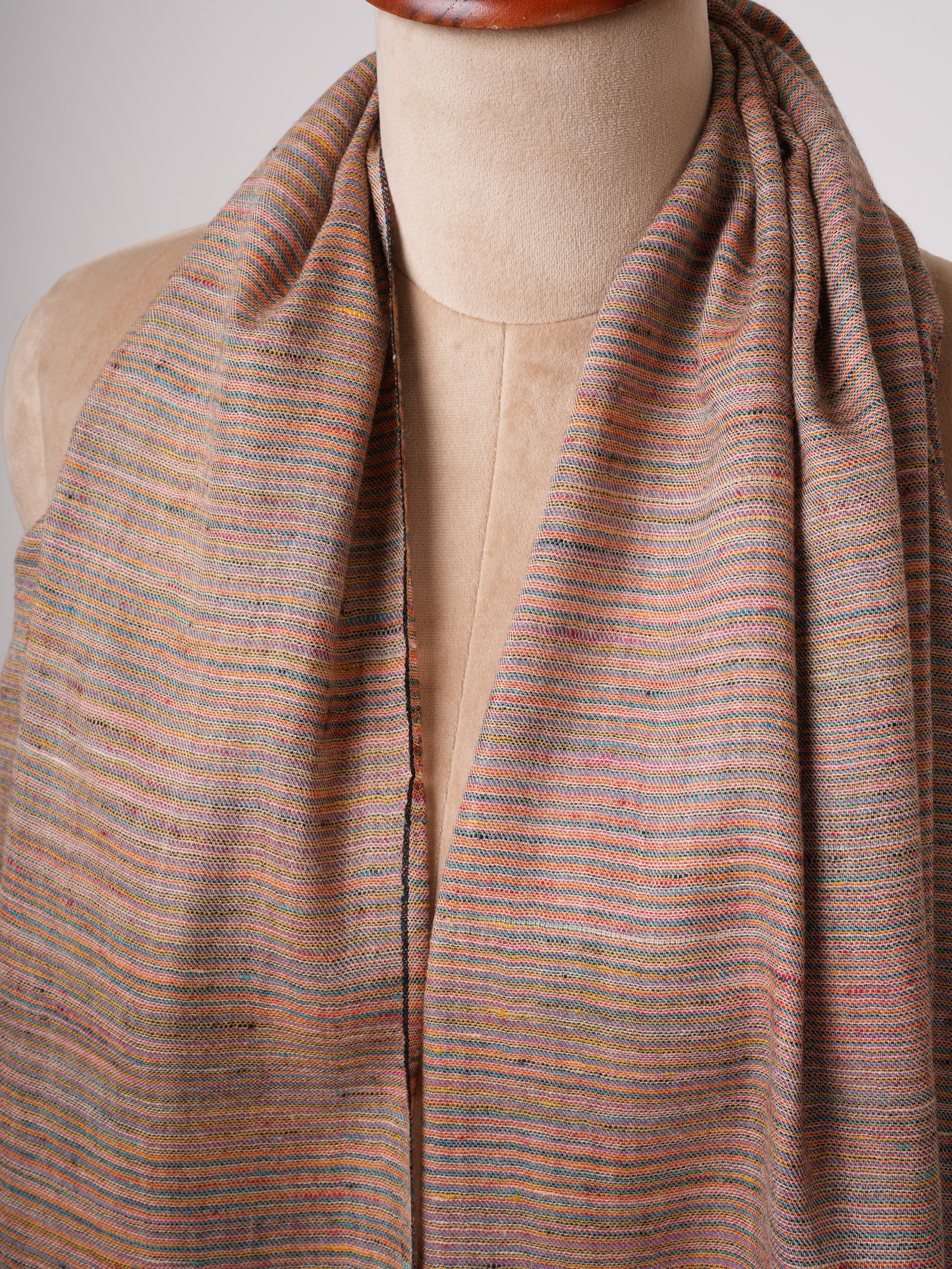 Kani Soft Cashmere سرق مع زهرية
