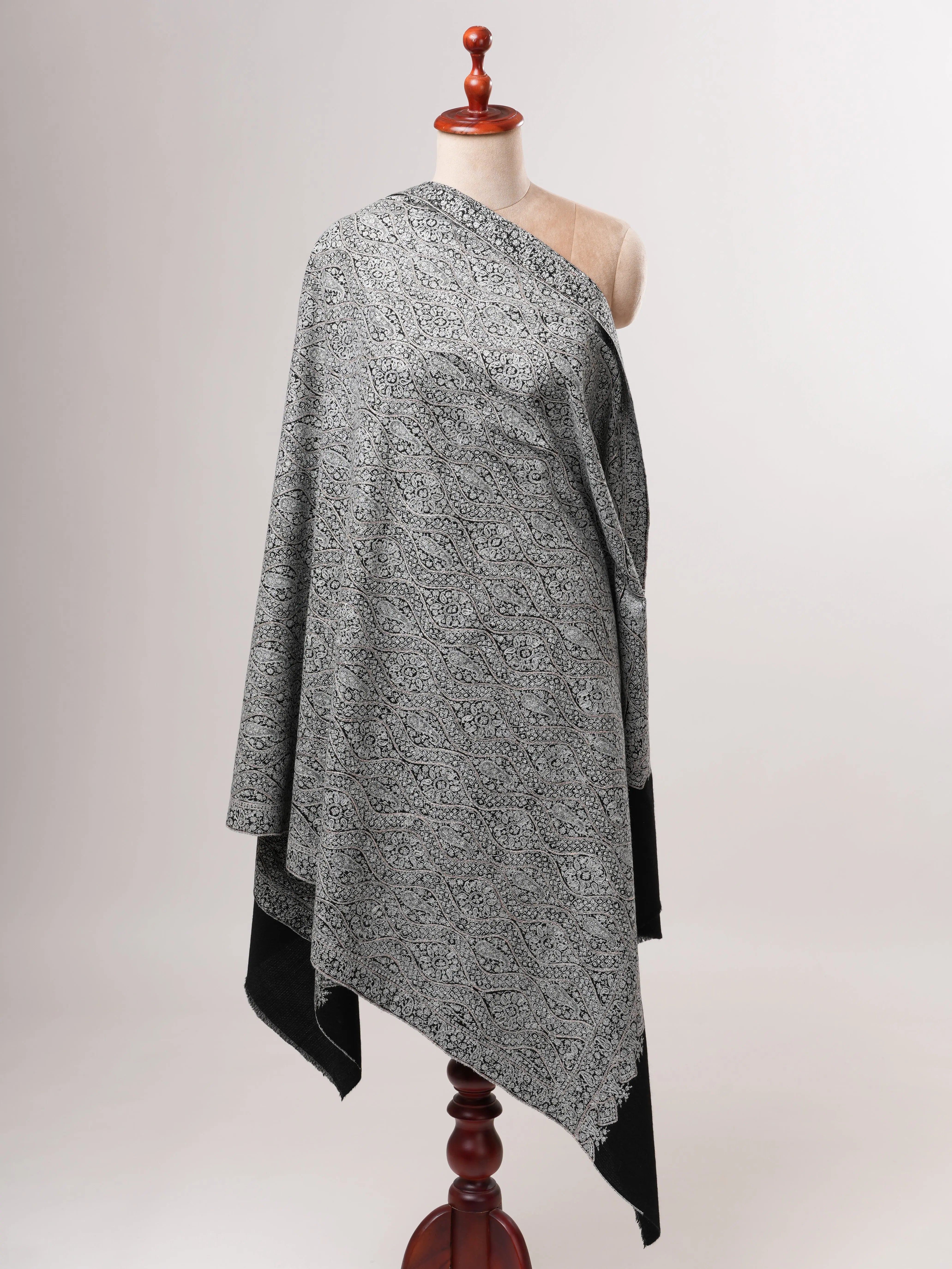 Black Sozni Embroidered Kashmiri Pashmina Jamavar Shawl Shahkaar