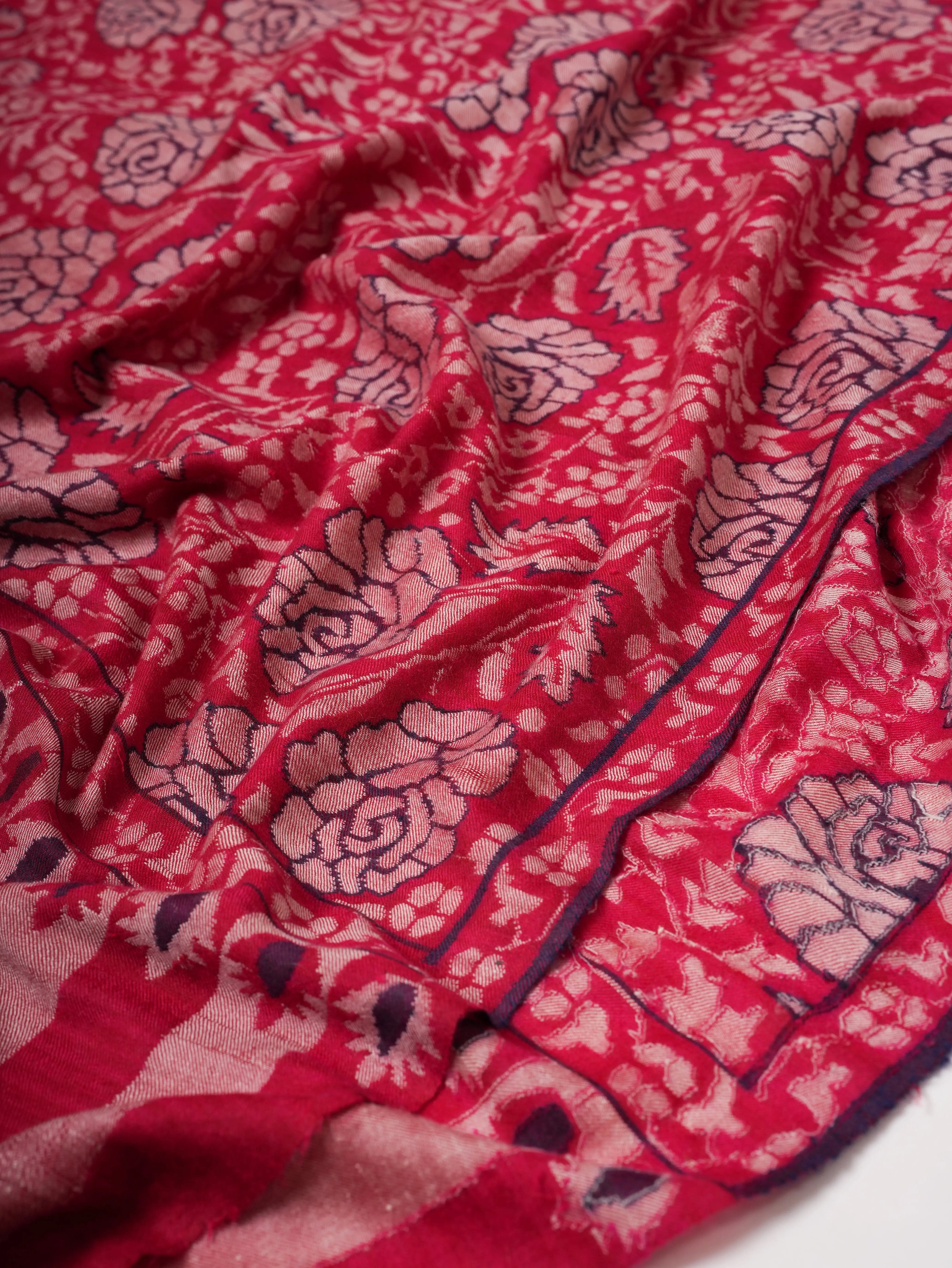Handwoven Kani Pashmina Shawl with Floral Motifs Shahkaar