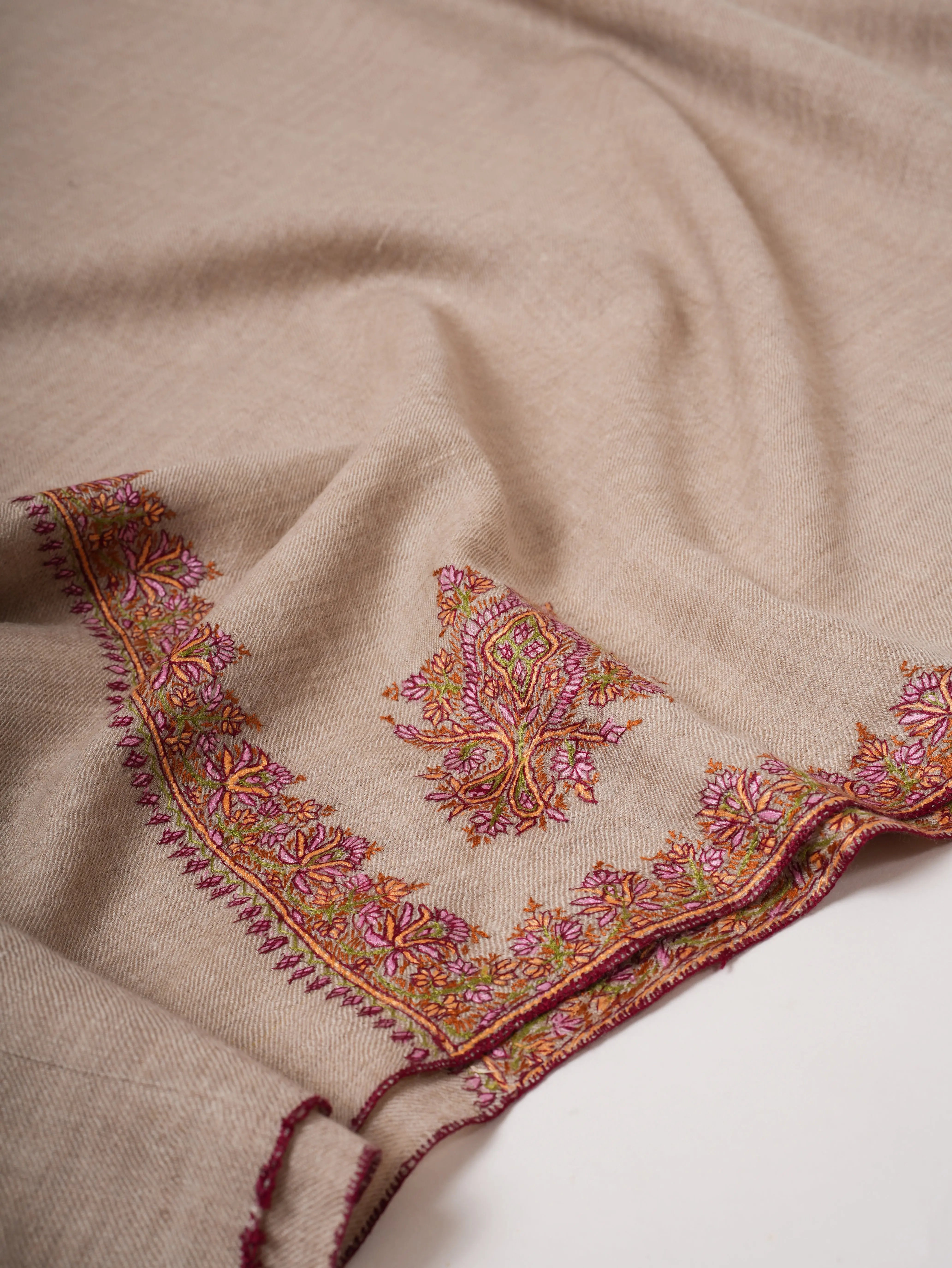 Natural Grey Kashmiri Pashmina Shawl – Hand Embroidered Hashia Border Shahkaar
