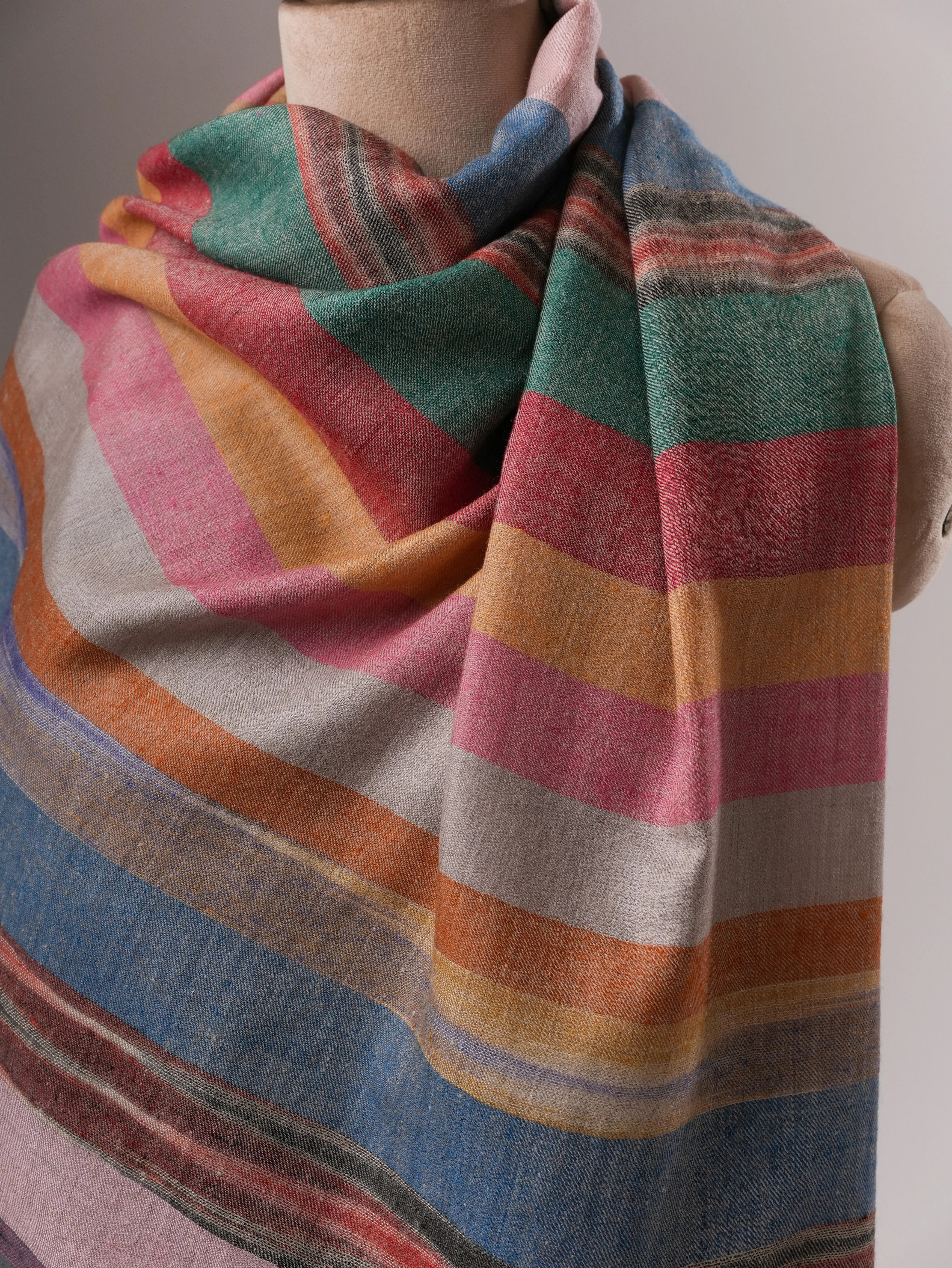 Featherlight Handloomed Pashmina Shawl with Multicolor Detail Shahkaar