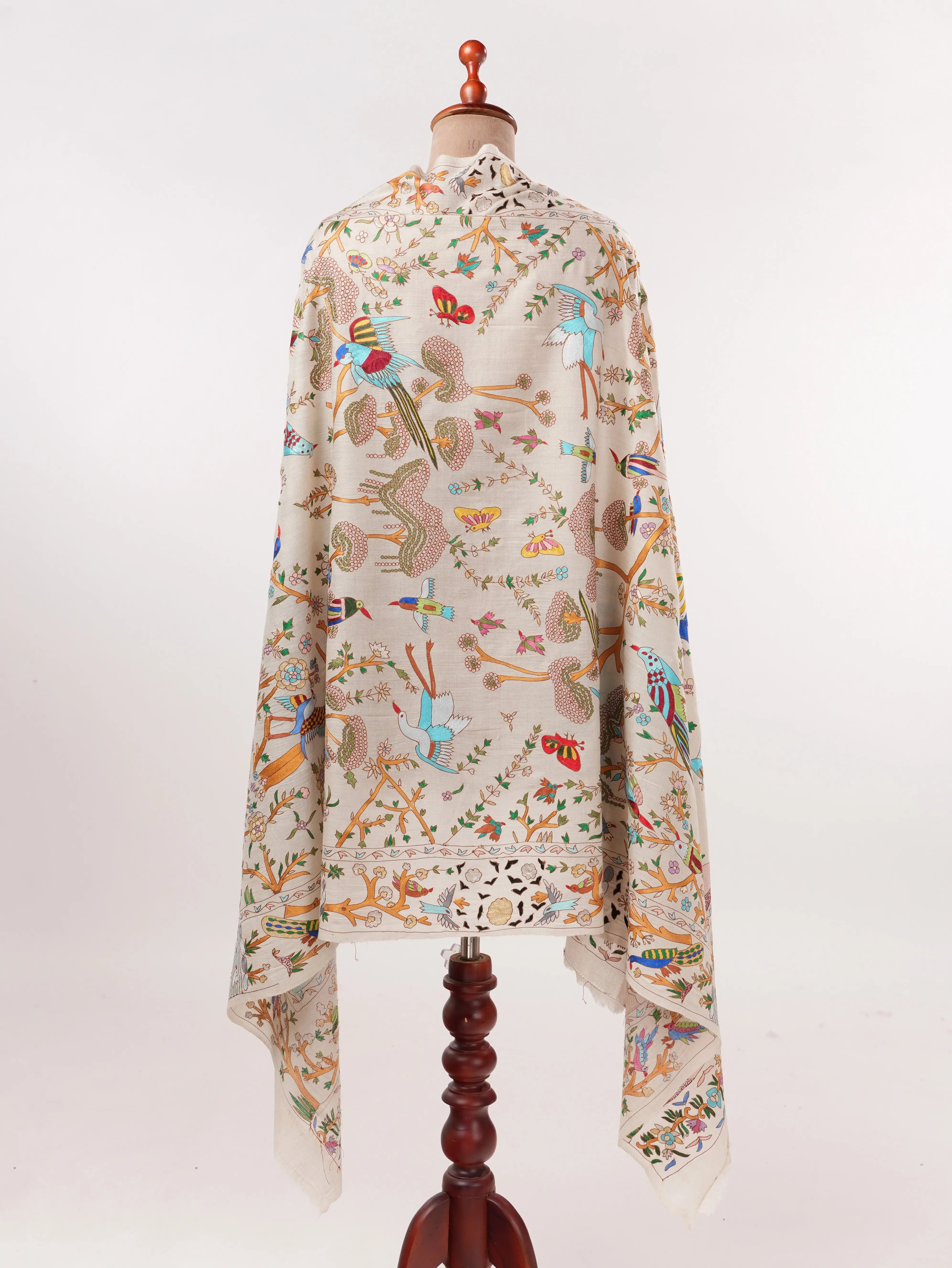 Luxurious Kalamkari Handwoven White Pashmina Shawl with Hand Embroidery Shahkaar.com