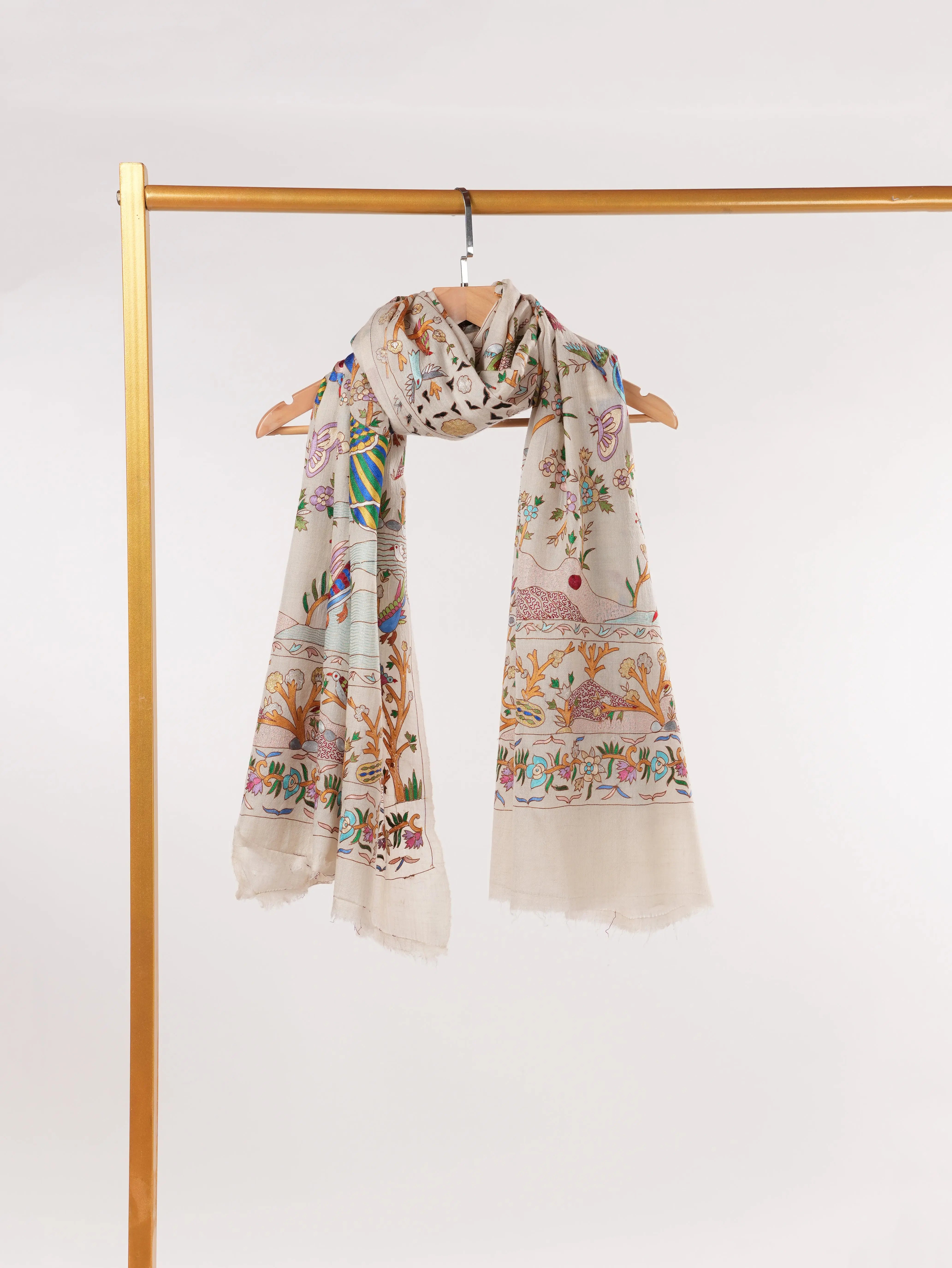 Luxurious Kalamkari Handwoven White Pashmina Shawl with Hand Embroidery Shahkaar.com