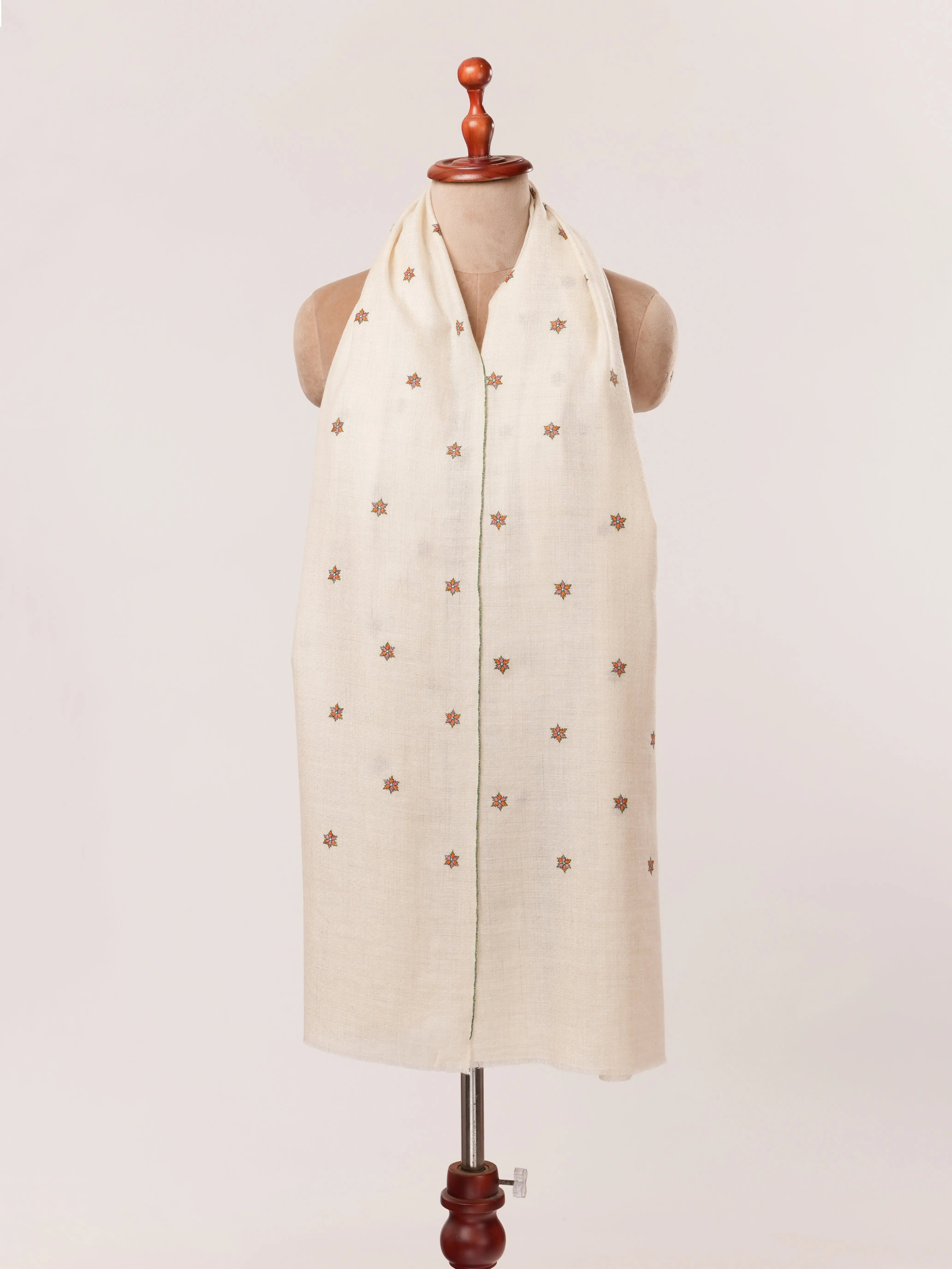 Sozni Star Buteh Handwork Natural White Kashmiri Handwoven Pashmina Shawl Shahkaar.com