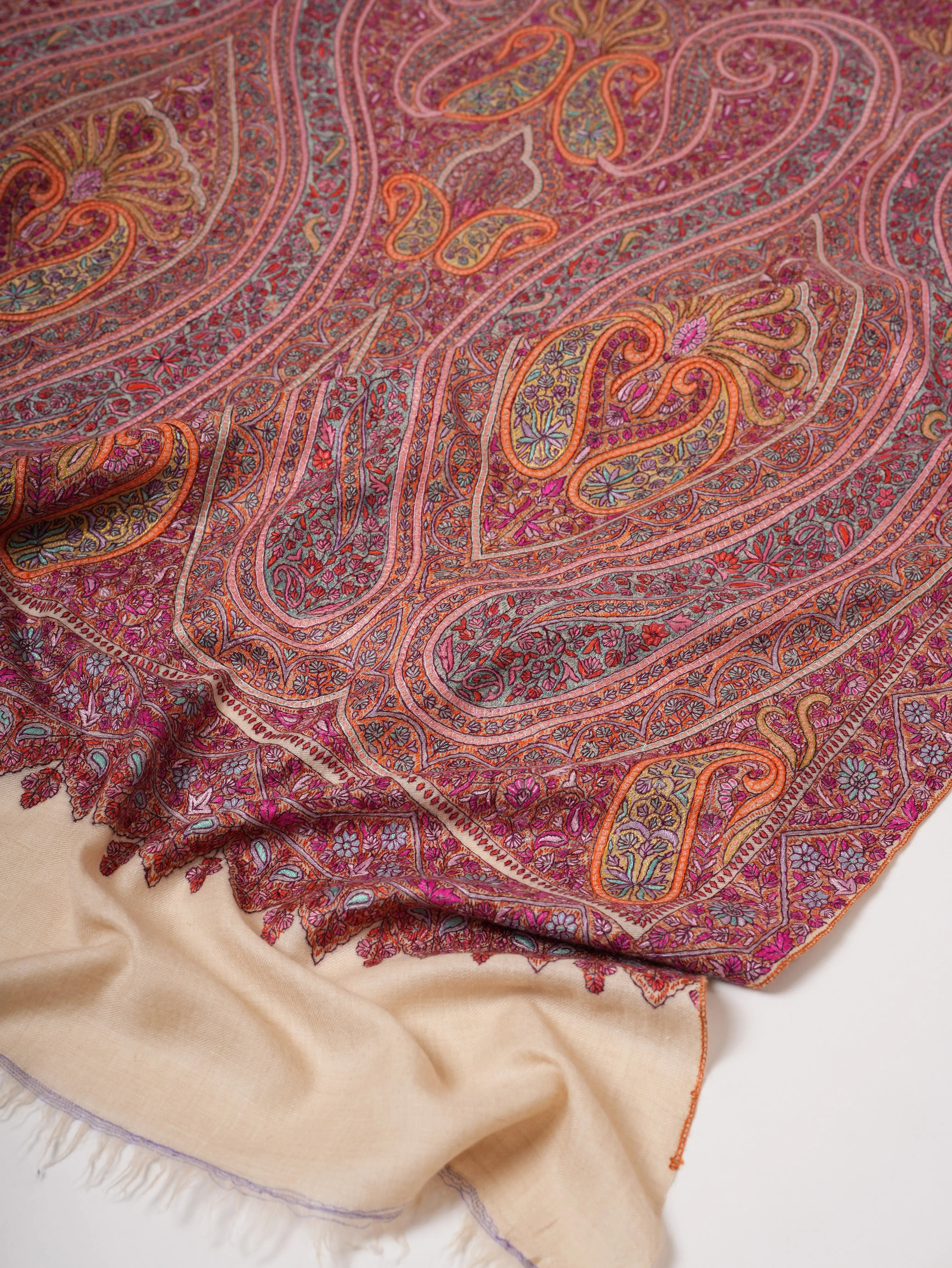 Offwhite Pashmina Shawl with All Over Jamavar Embroidery Shahkaar