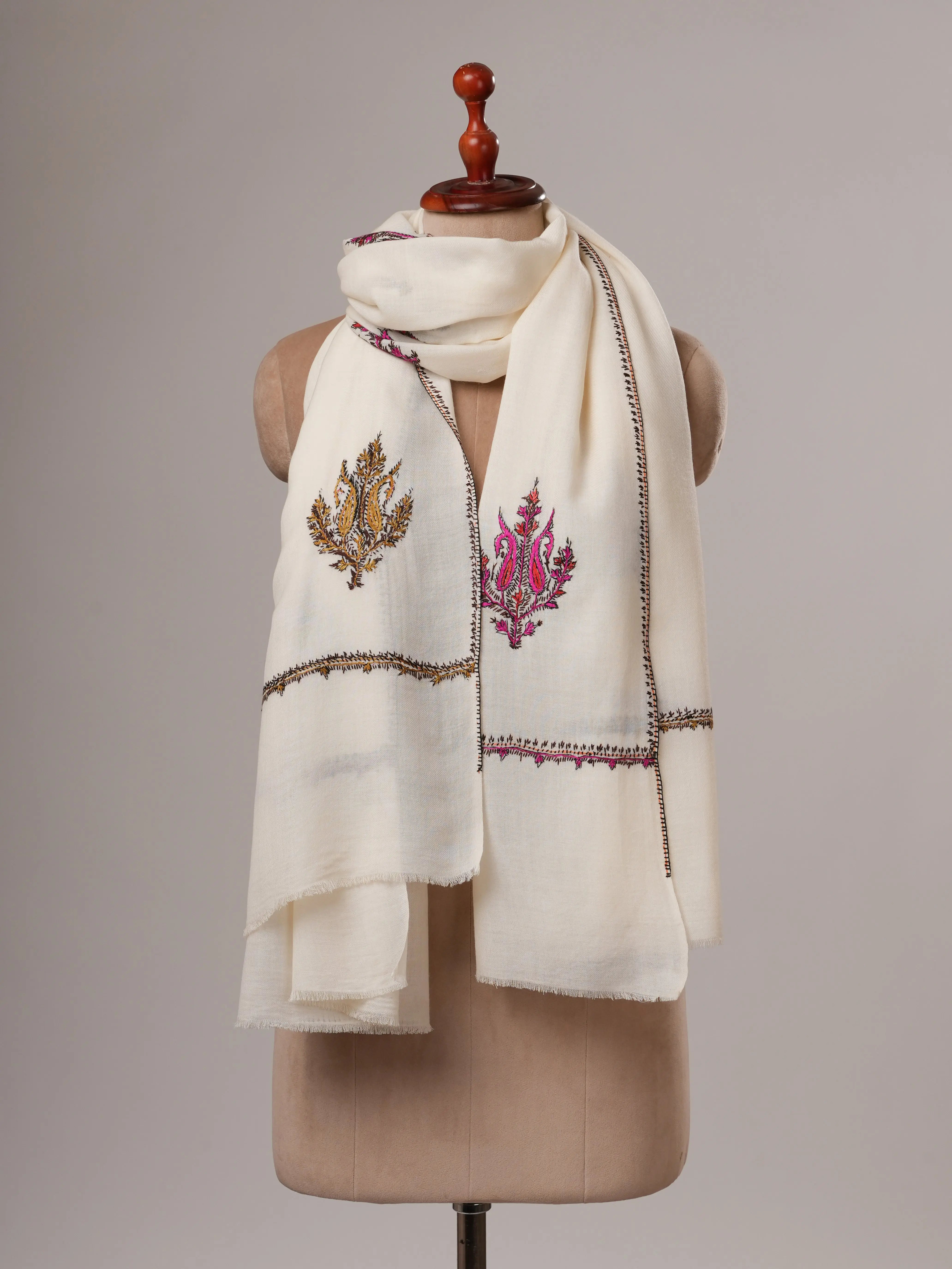 White Aksi Hand Embroidered Fine Wool Shawl Shahkaar