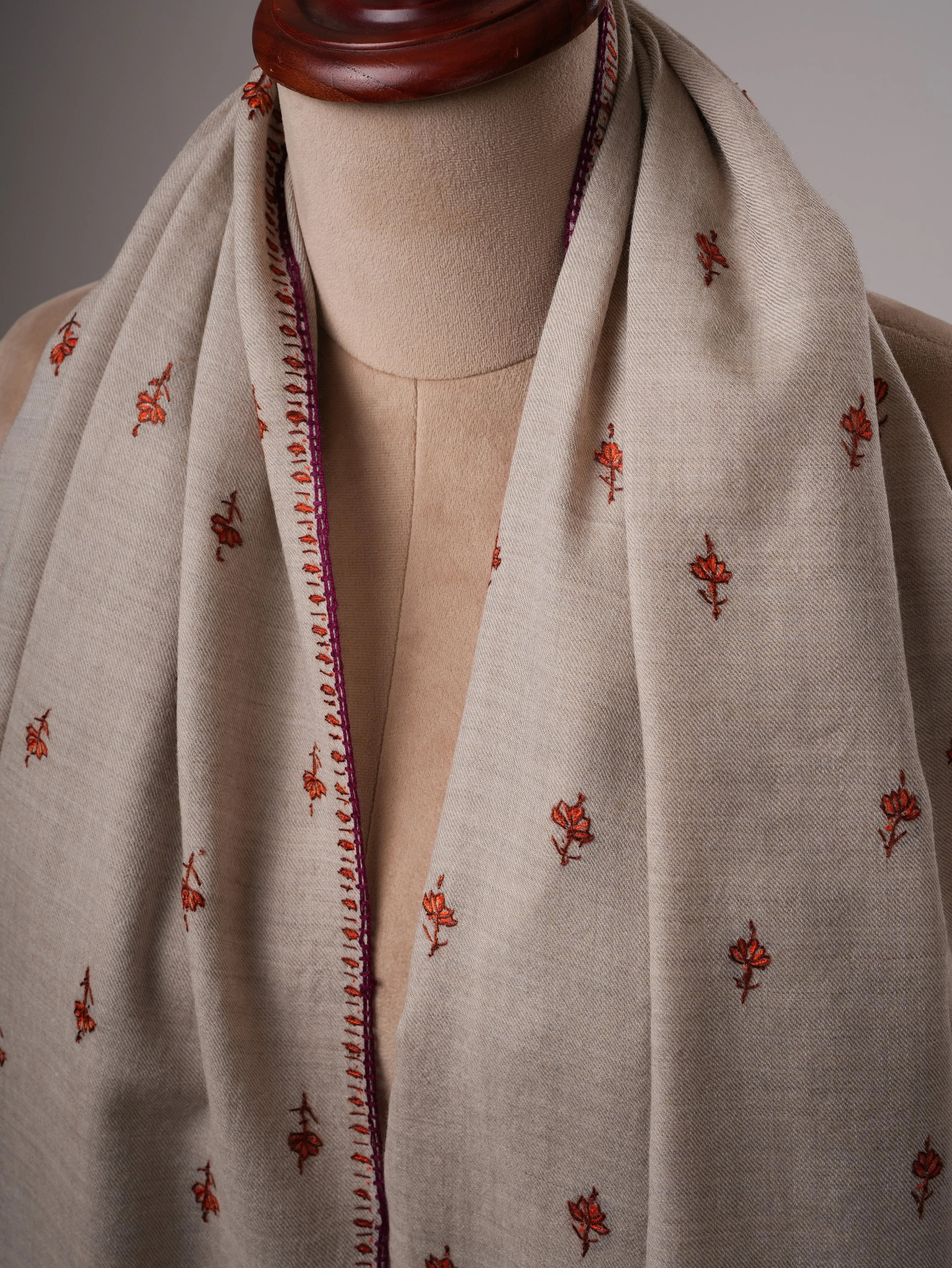 Traditional Machie Booti Handwork Fine Wool Shawl Shahkaar