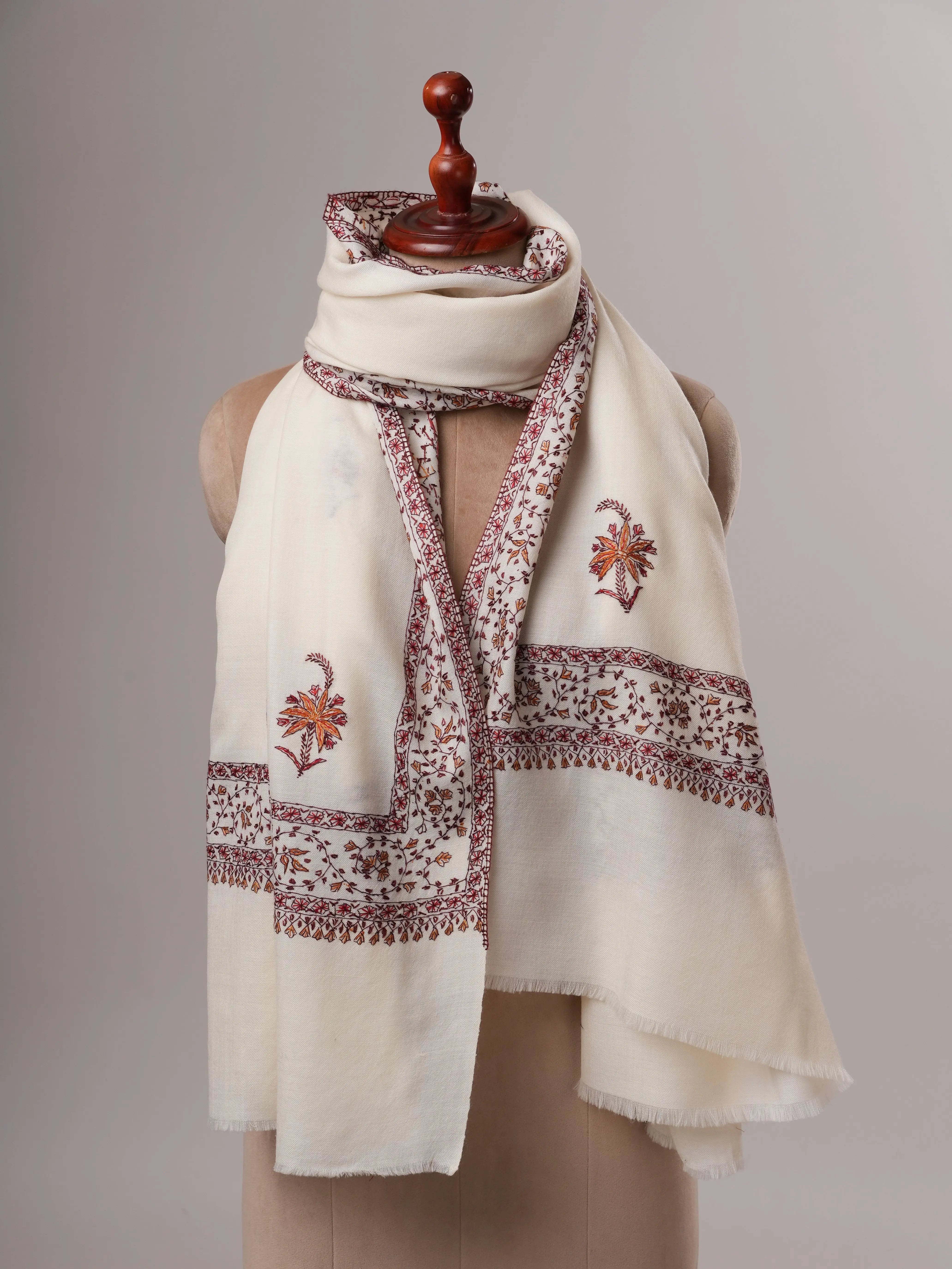 Fine Wool White Shawl with Daur and Buteh Hand Embroidery Shahkaar