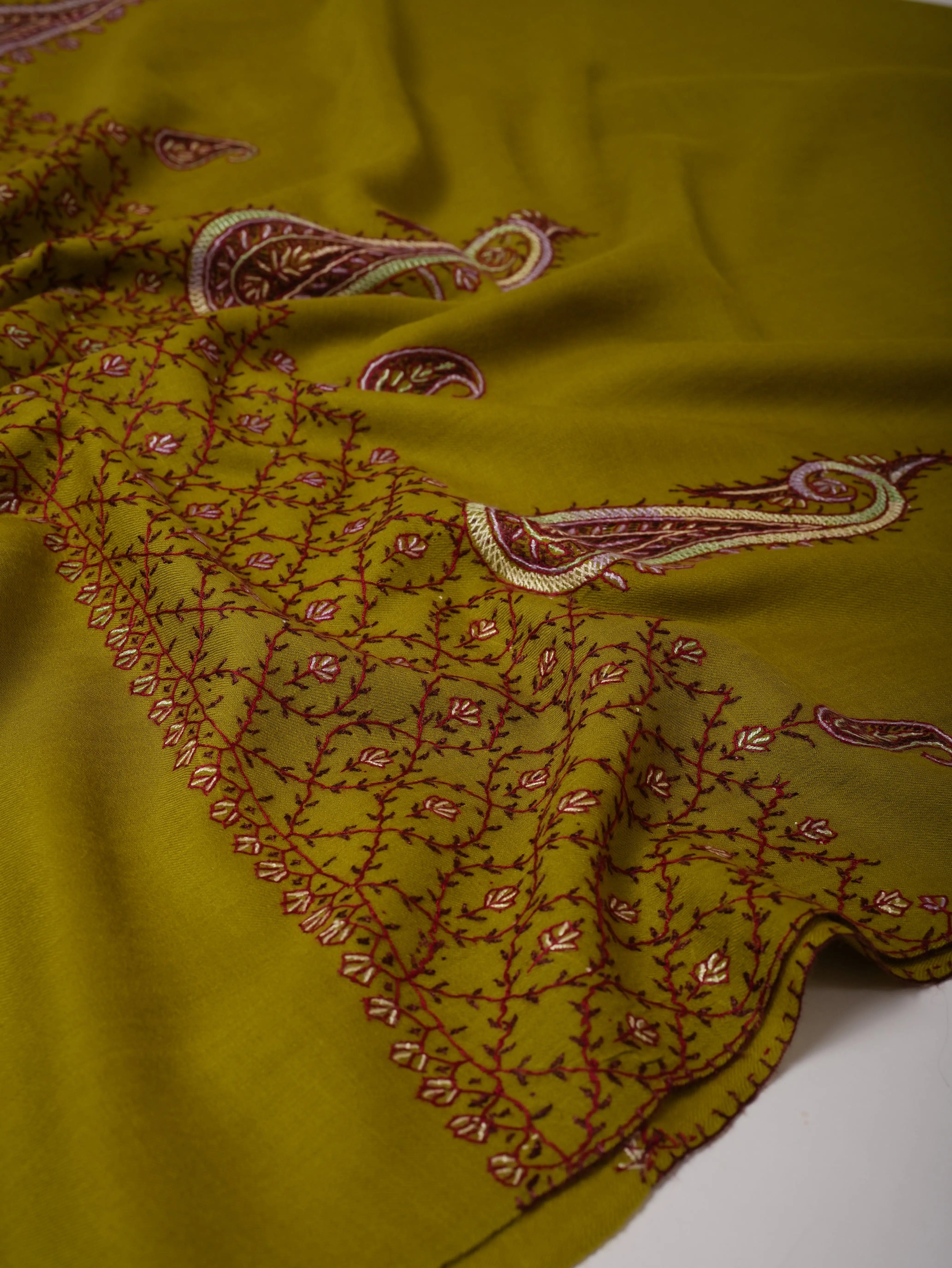 Hand Embroidered Fine Wool Shawl with Traditional Palla Motif Shahkaar