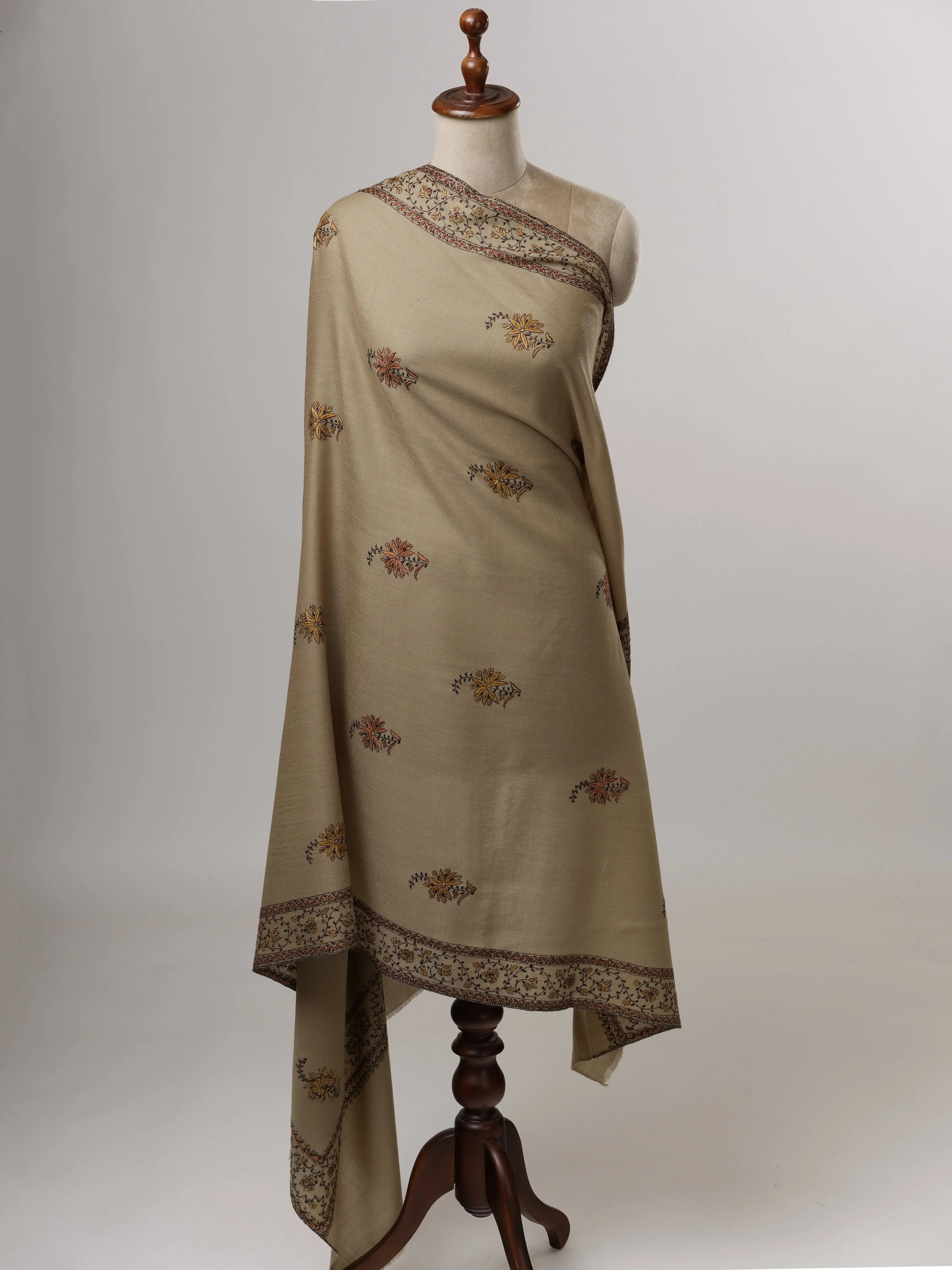 Fine Wool Shawl with Hand-Embroidered Daur Buteh Motif Shahkaar