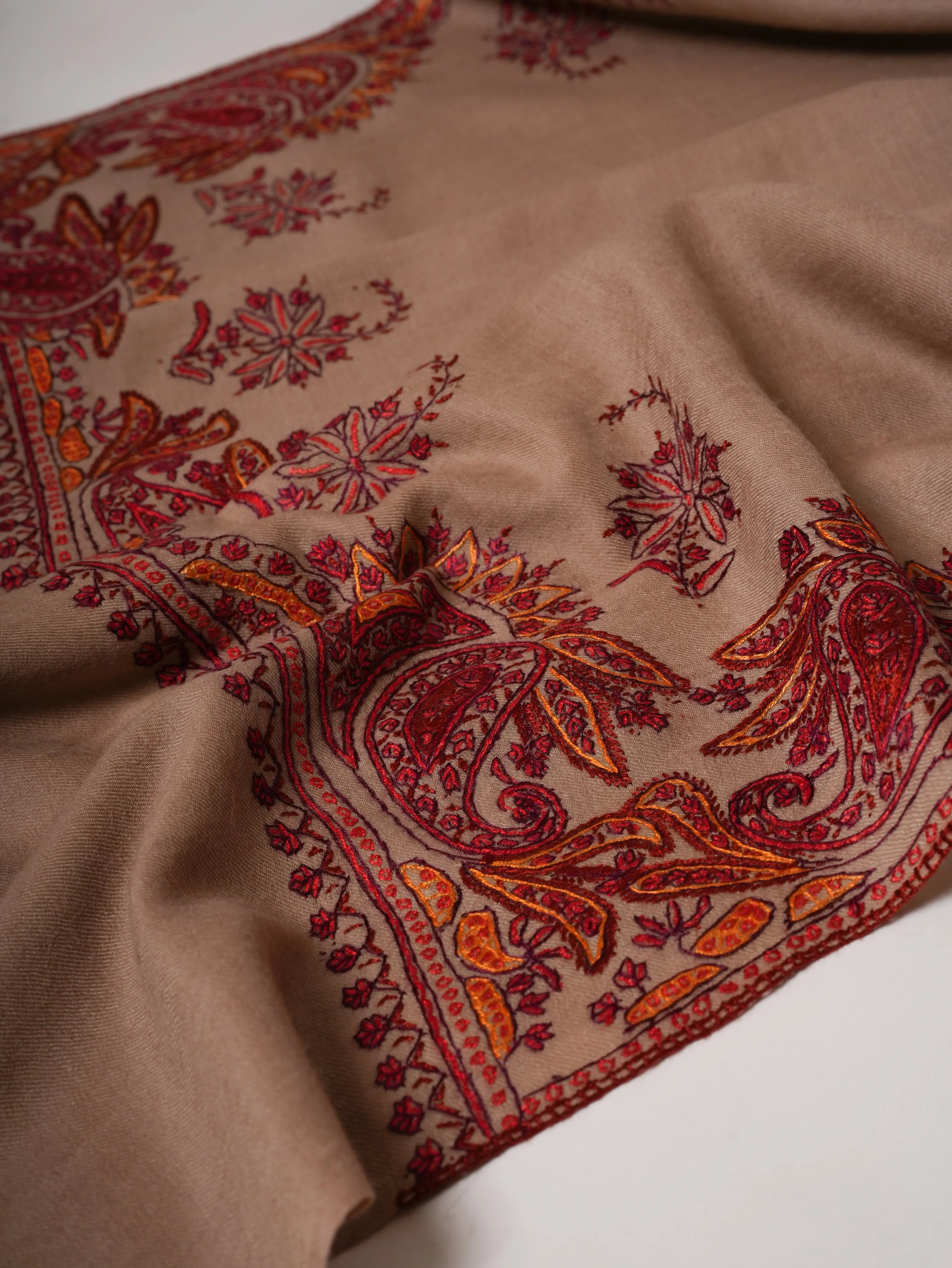 Beige Hand Embroidered Daurdar Fine Wool Shawl Shahkaar