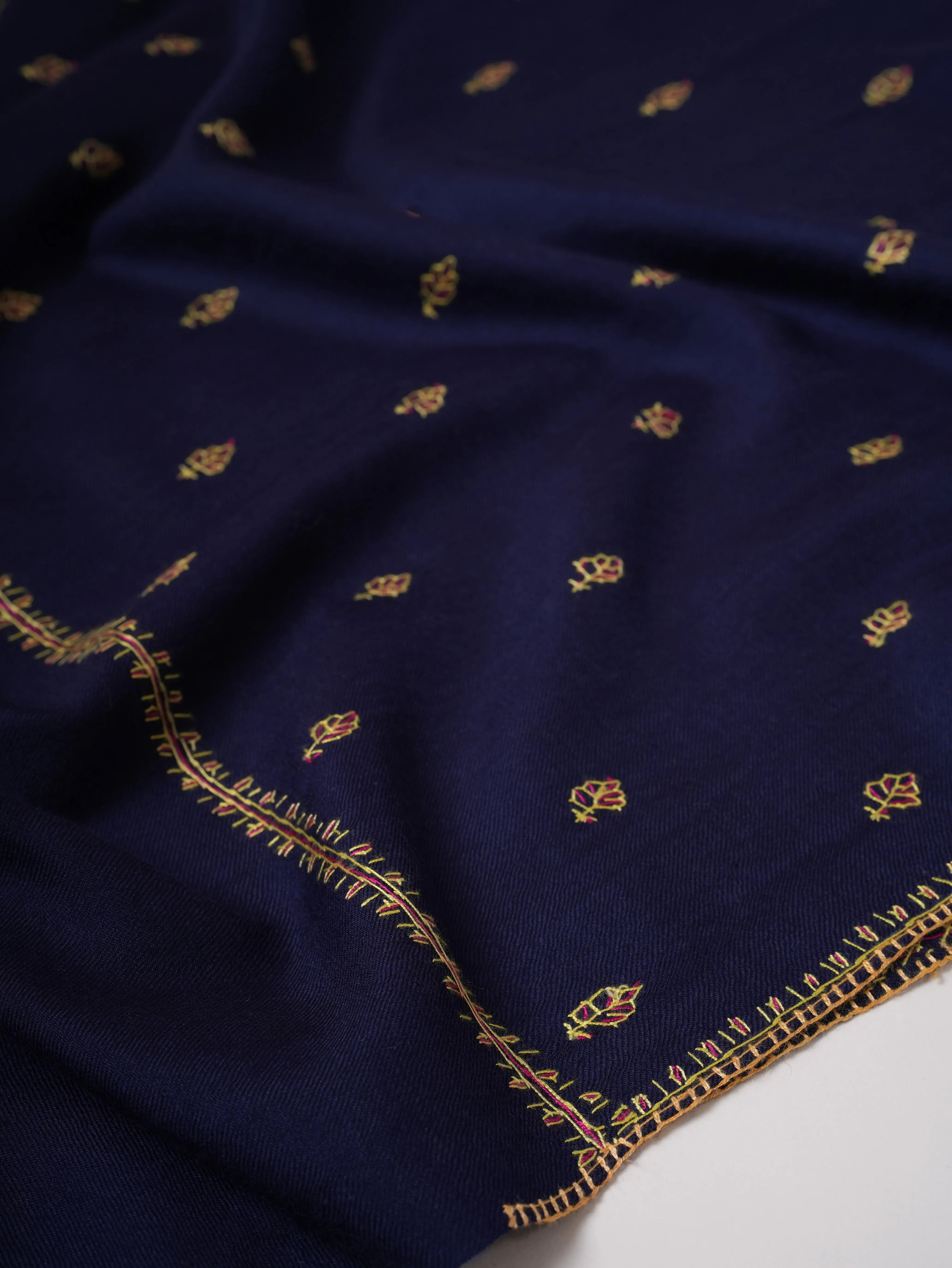 Mache Booti Navy Blue Fine Wool Hand Embroidered Shawl Shahkaar