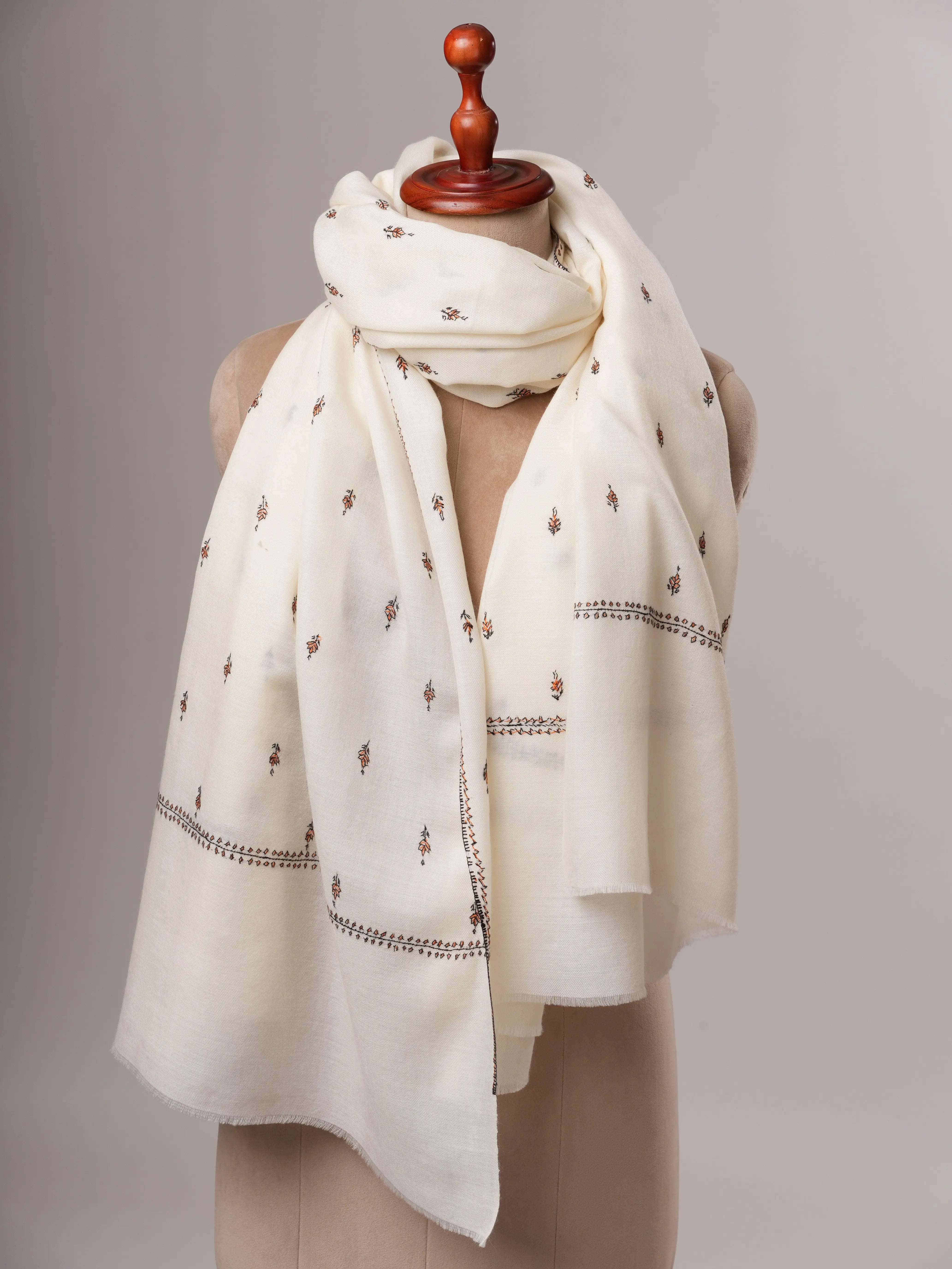 Soft White Fine Wool Shawl Featuring Intricate Mache Booti Embroidery Shahkaar