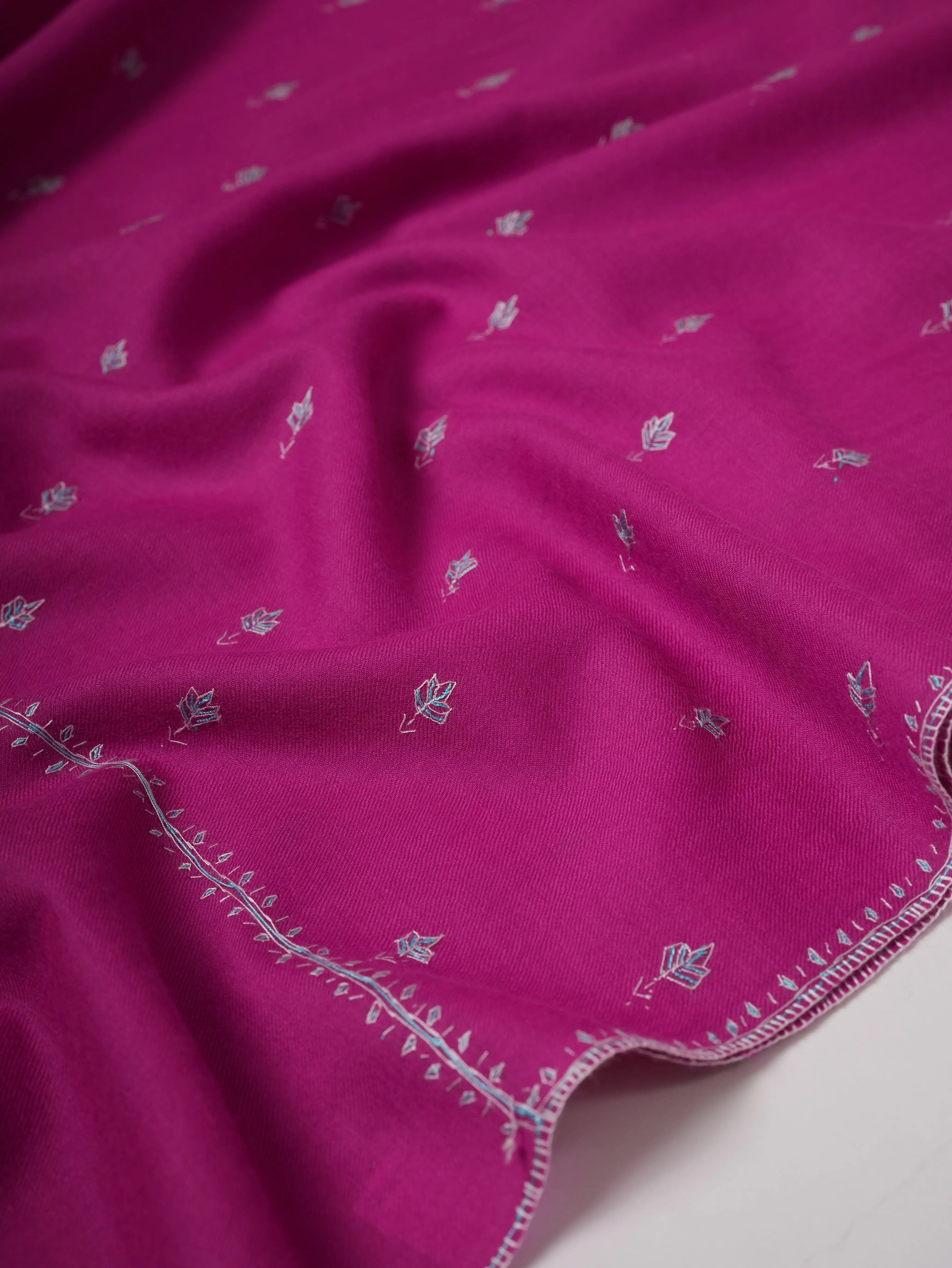 Soft Handcrafted Wool Shawl Featuring Traditional Machie Booti Motifs Shahkaar