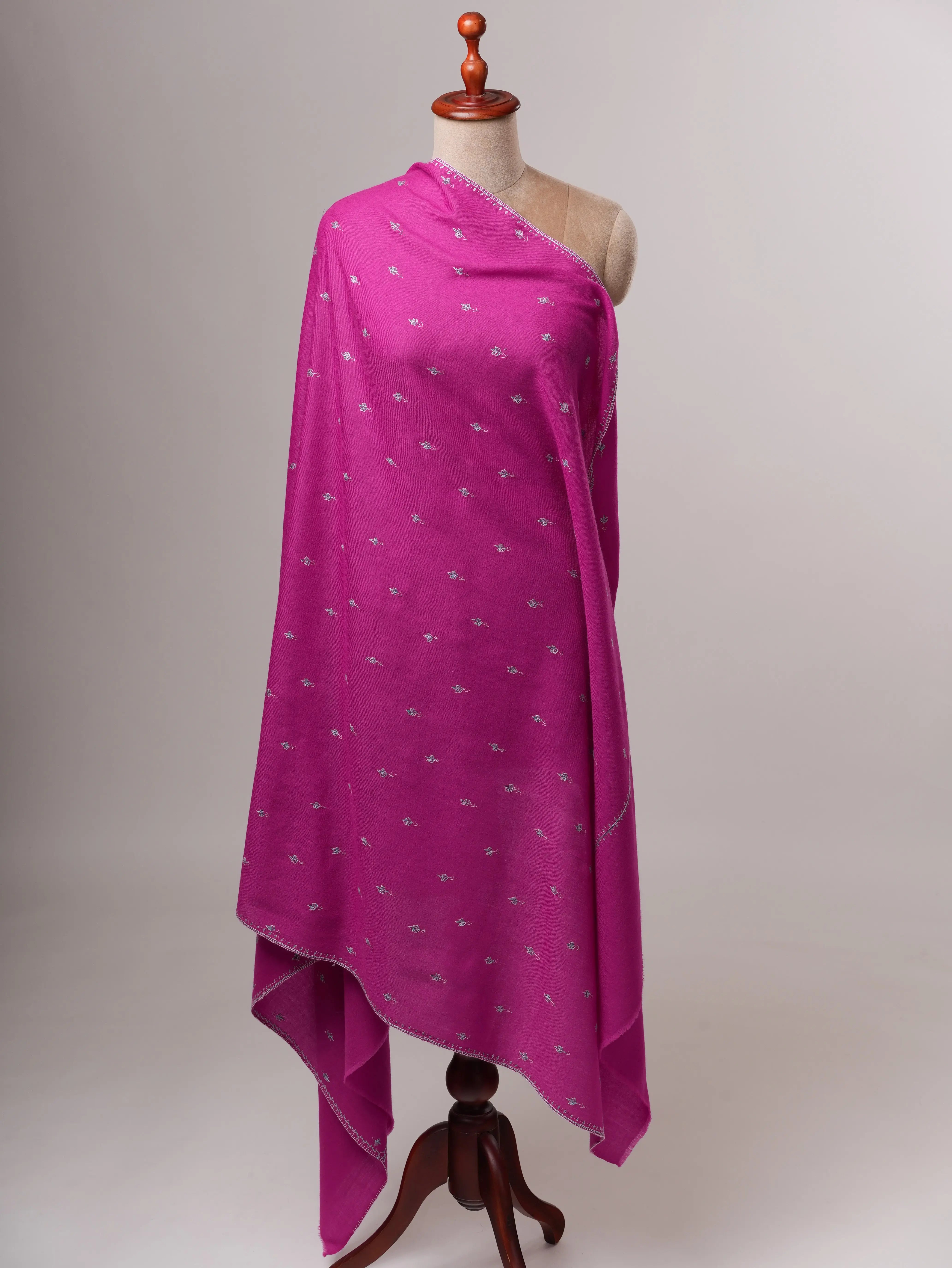 Soft Handcrafted Wool Shawl Featuring Traditional Machie Booti Motifs Shahkaar