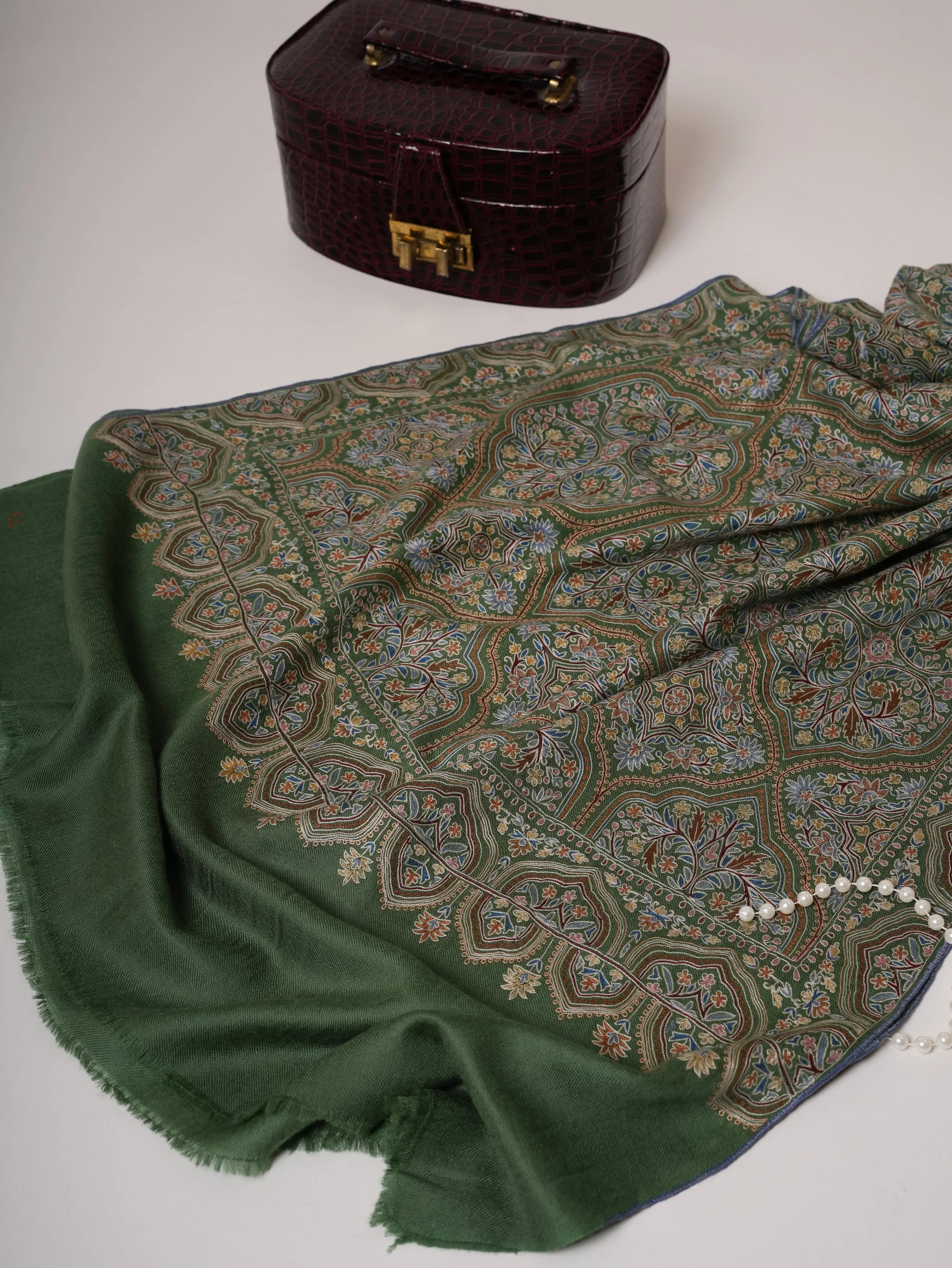 Green Hand Hook Embroidered Jali Cashmere Scarf Shahkaar