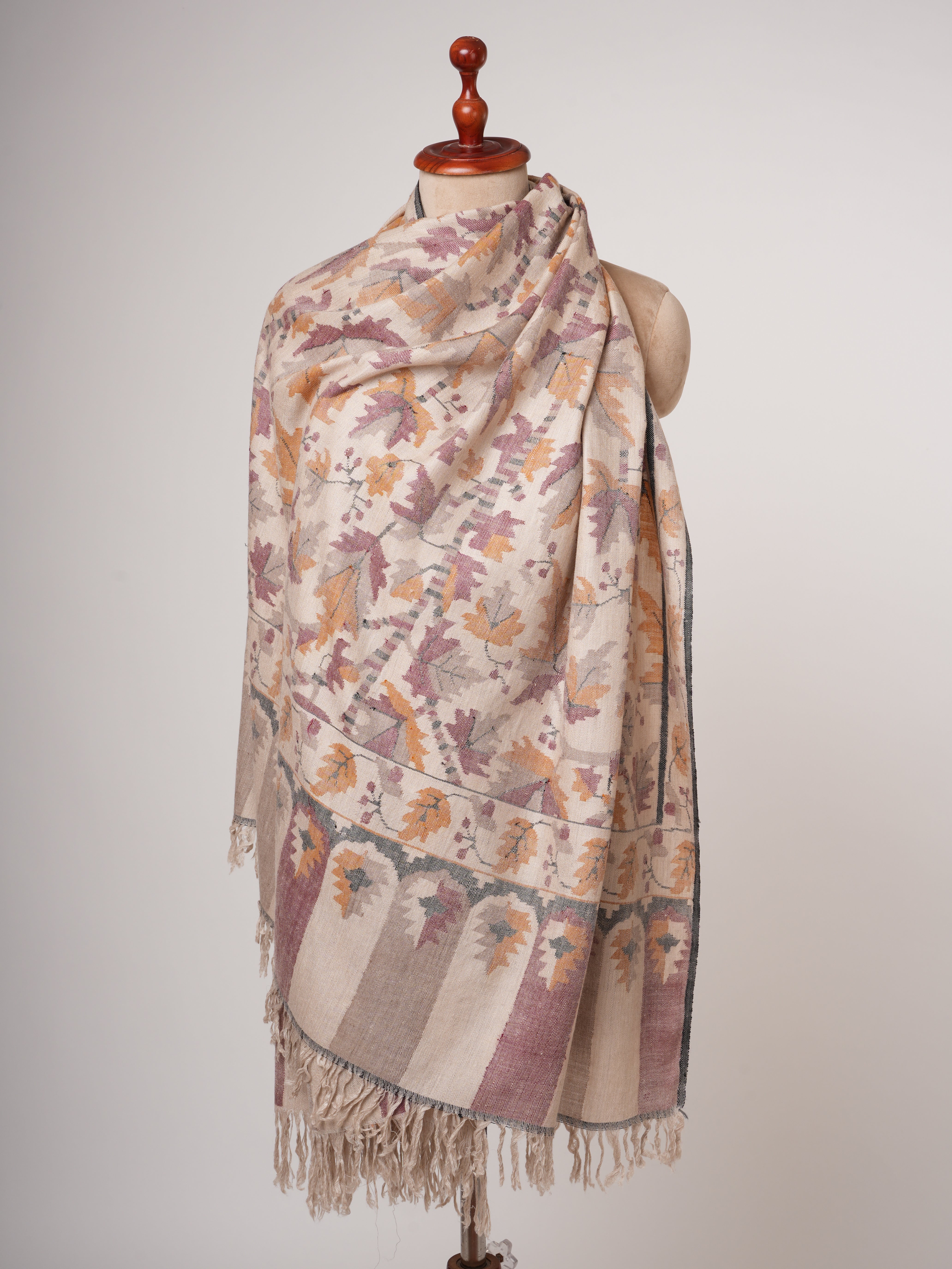 Handwoven Kani Pashmina Shawl with Chinar Motif