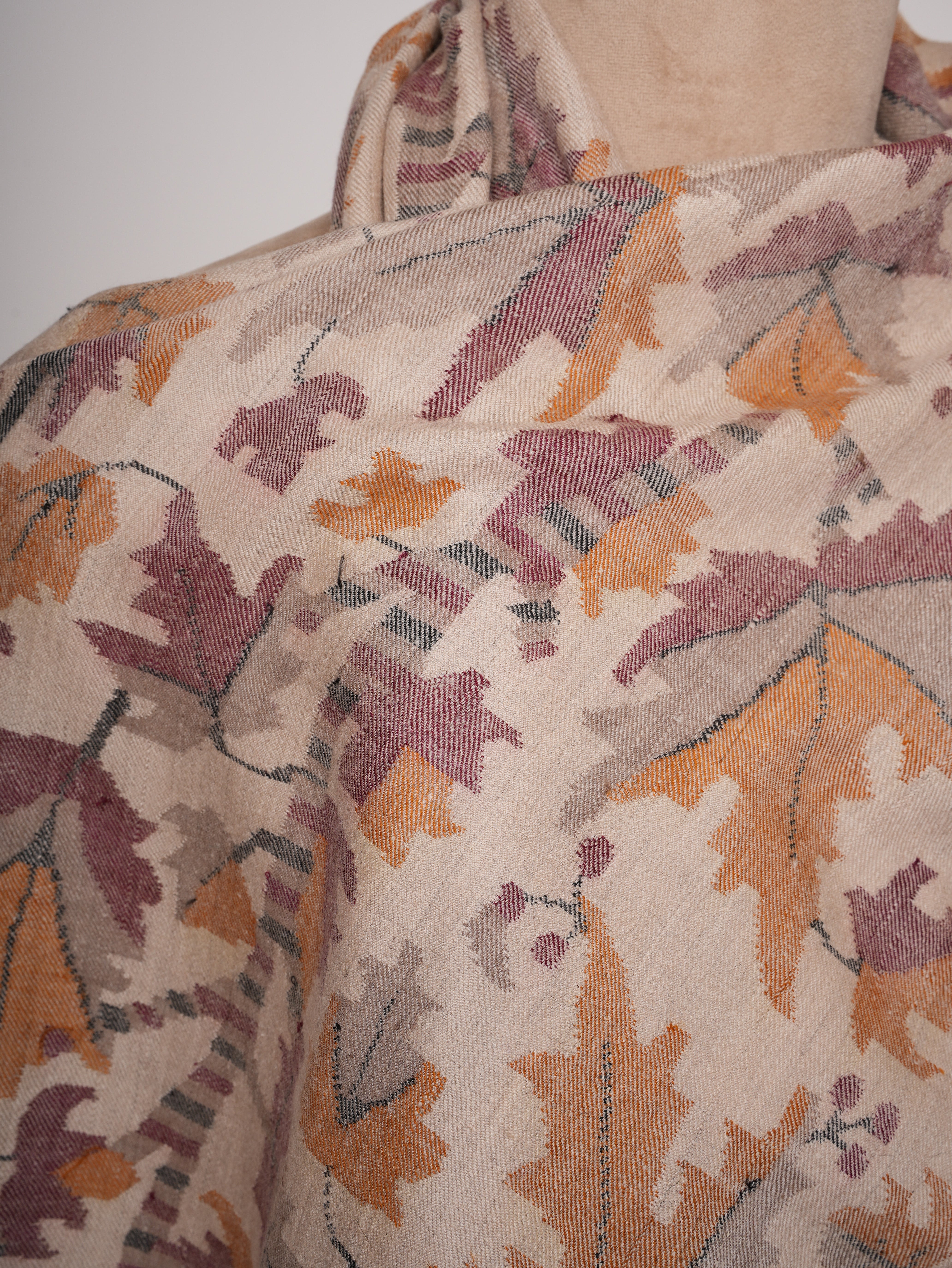 Handwoven Kani Pashmina Shawl with Chinar Motif