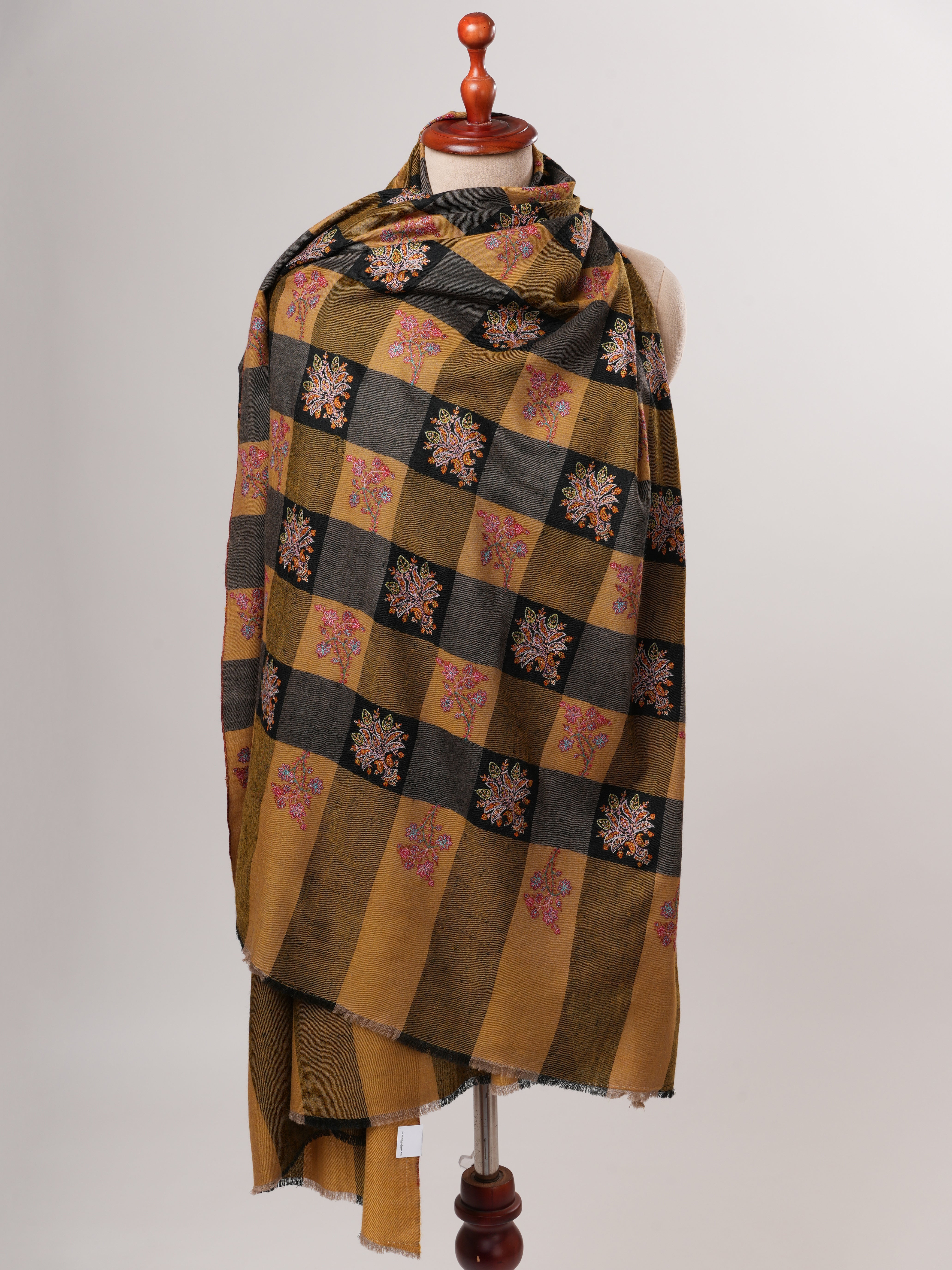 Hand Embroidered Buteh Checkered Kashmiri Pashmina Shawl Shahkaar