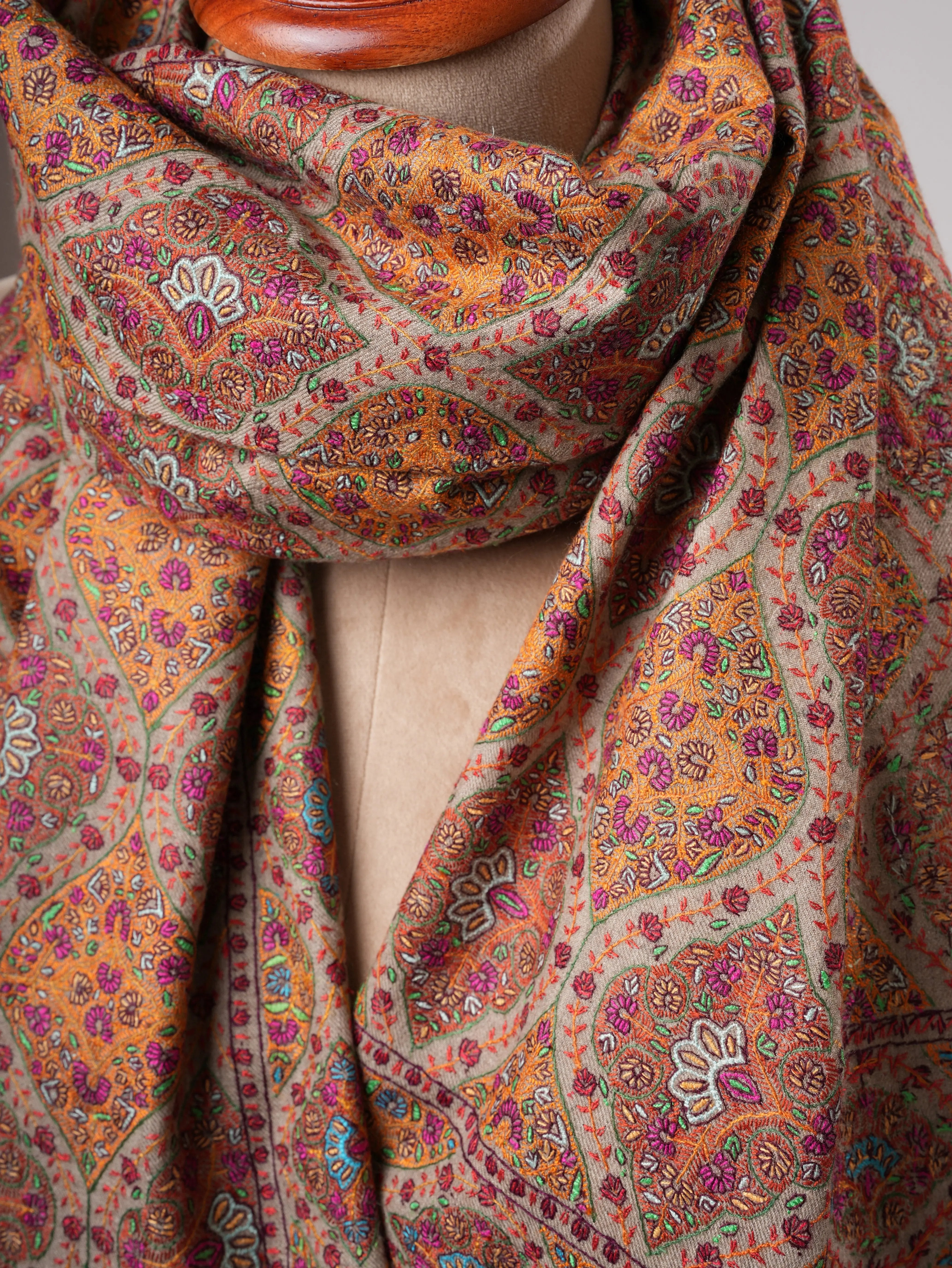 Kashmiri Pashmina Jamavar Shawl in Grey with Detailed Sozni Handwork Shahkaar