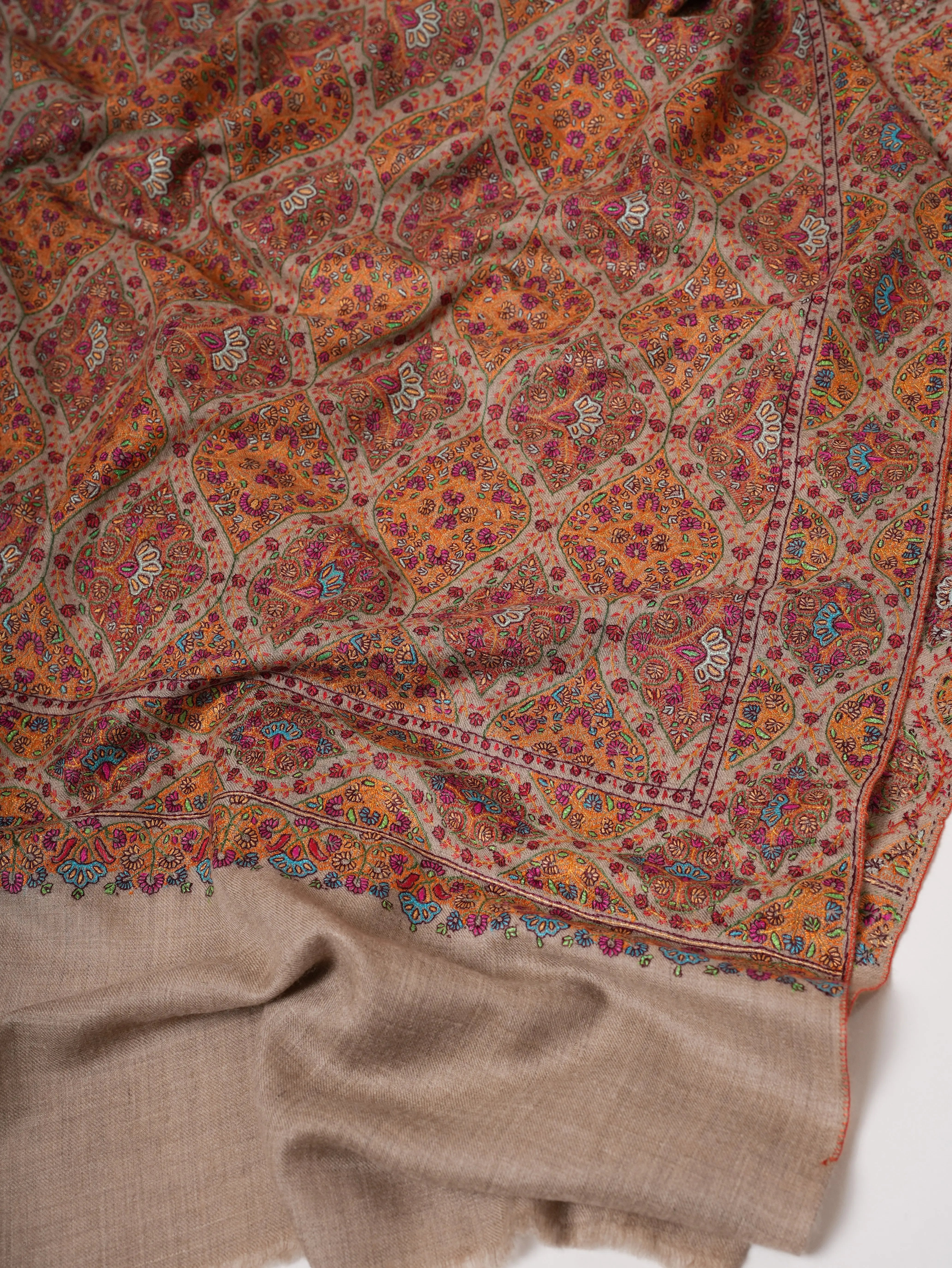 Kashmiri Pashmina Jamavar Shawl in Grey with Detailed Sozni Handwork Shahkaar