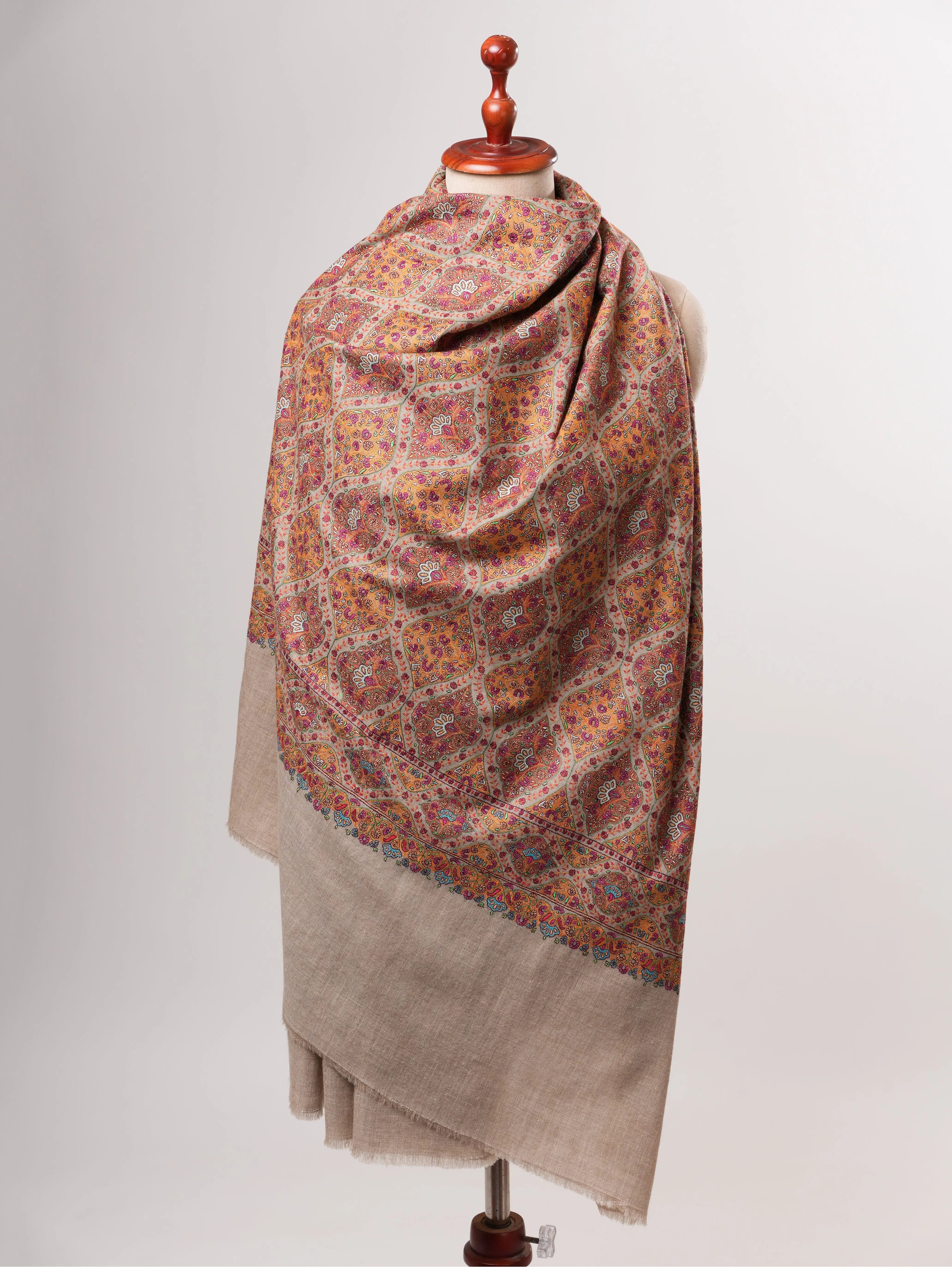 Kashmiri Pashmina Jamavar Shawl in Grey with Detailed Sozni Handwork Shahkaar
