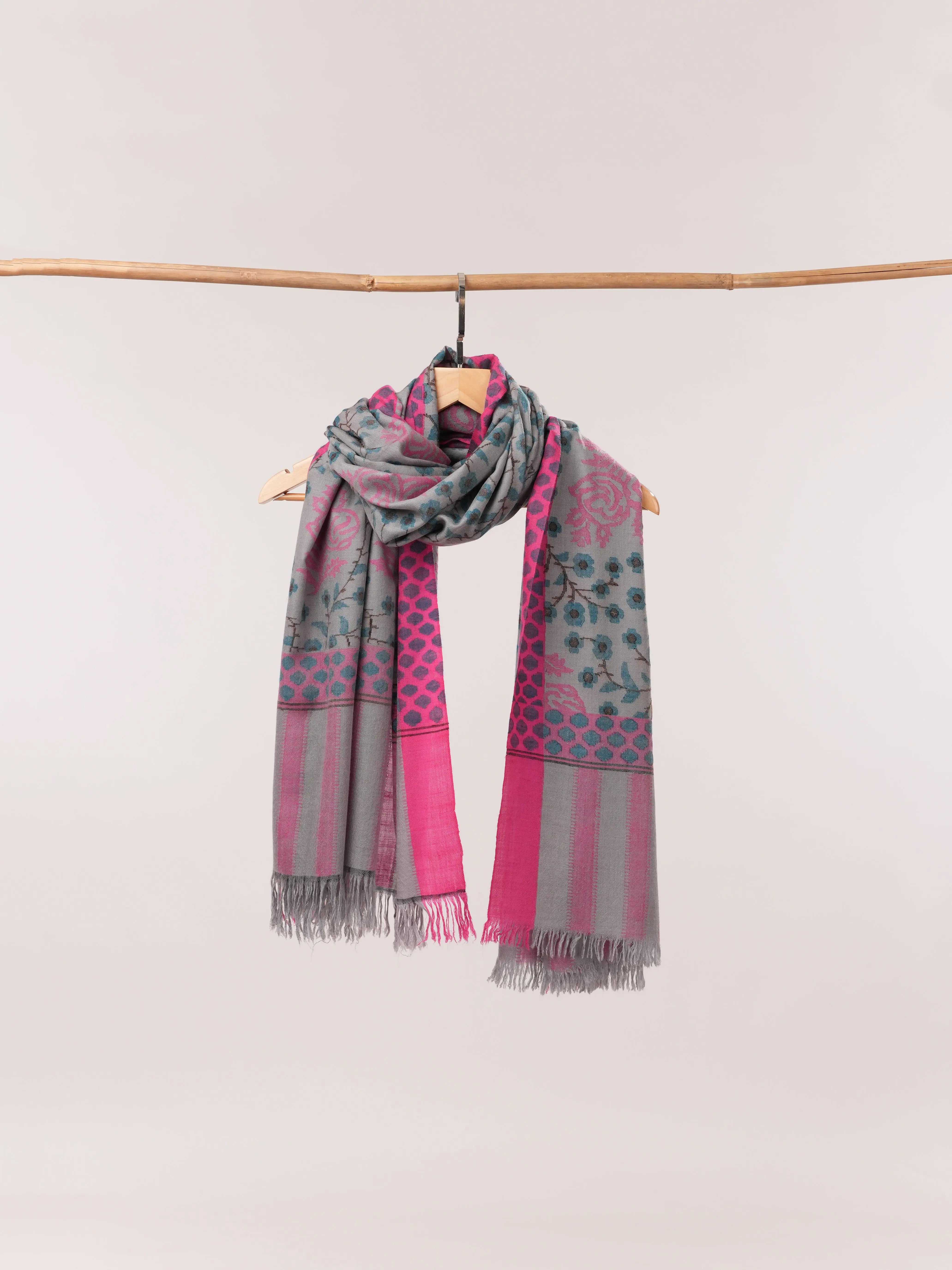 Grey Handwoven Kani Pure Pashmina Shawl Shahkaar.com