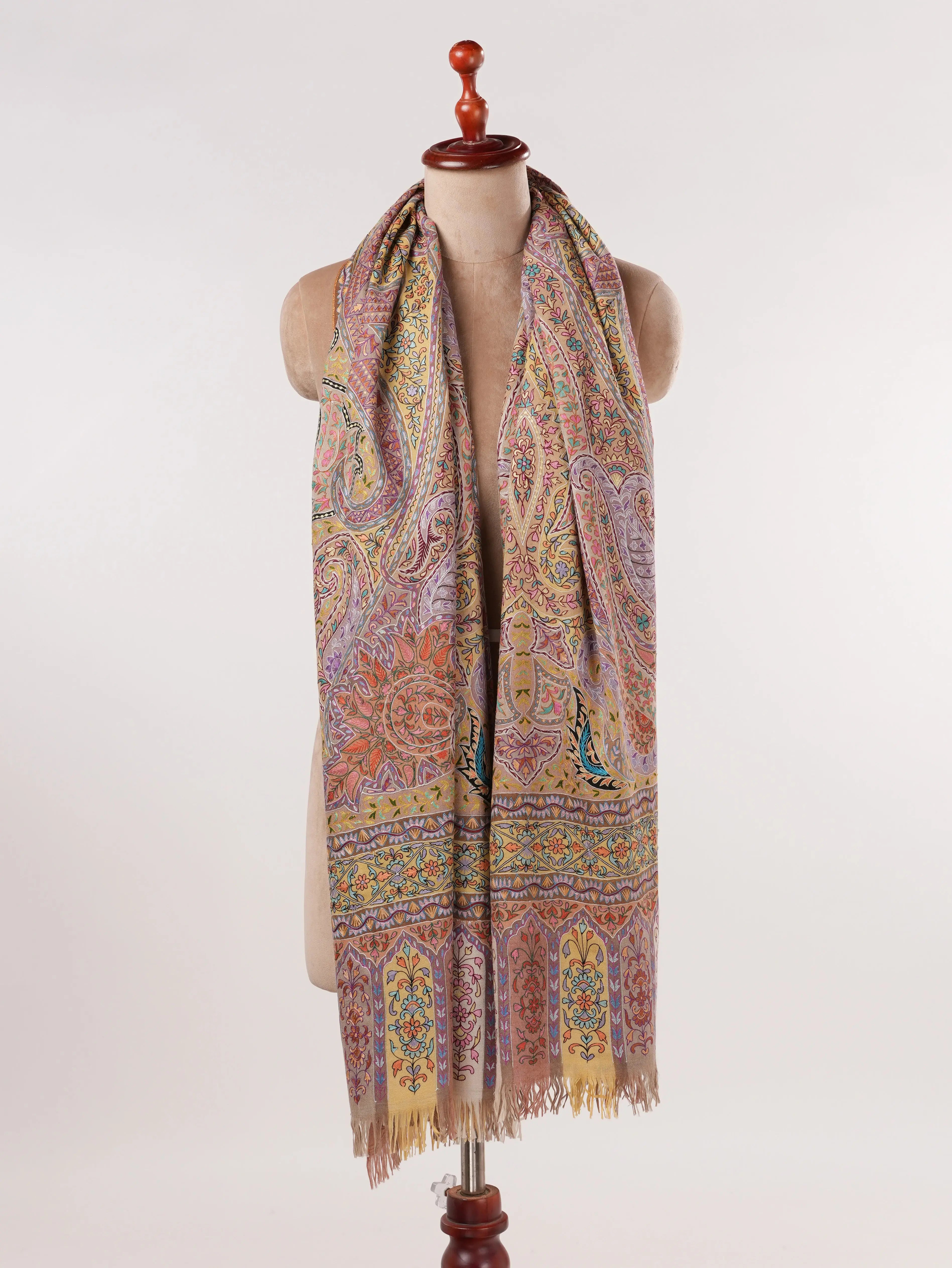 Elegant Handwoven Pashmina Shawl with Kalamkari Hand Embroidery Shahkaar.com