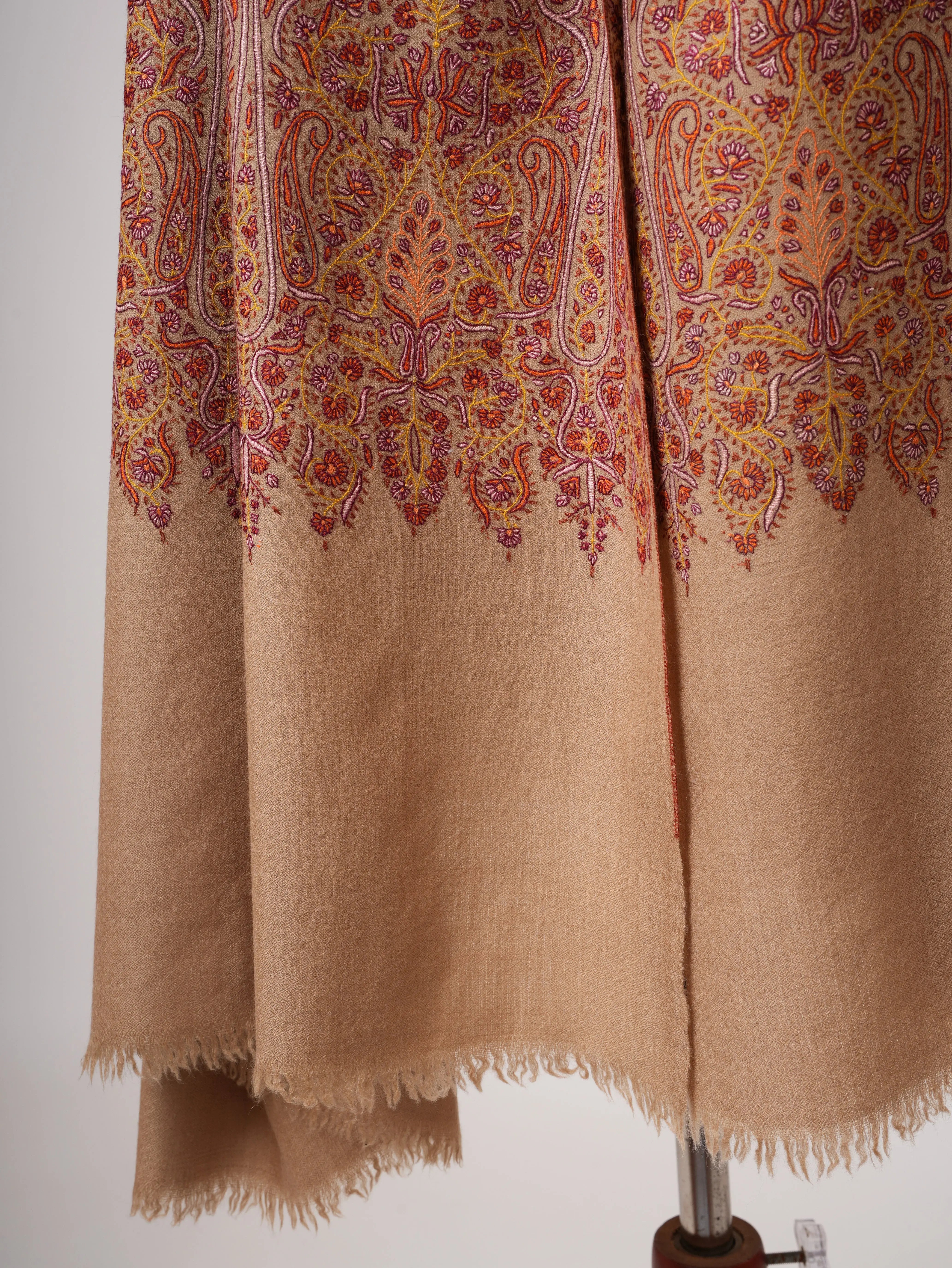 Handwoven Beige Pashmina Shawl with Delicate Palla Motifs Shahkaar