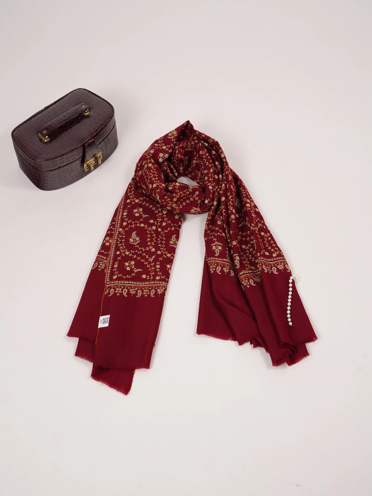 Jali Sozni Hand Embroidered Soft Red Handwoven Pashmina Shawl Shahkaar.com