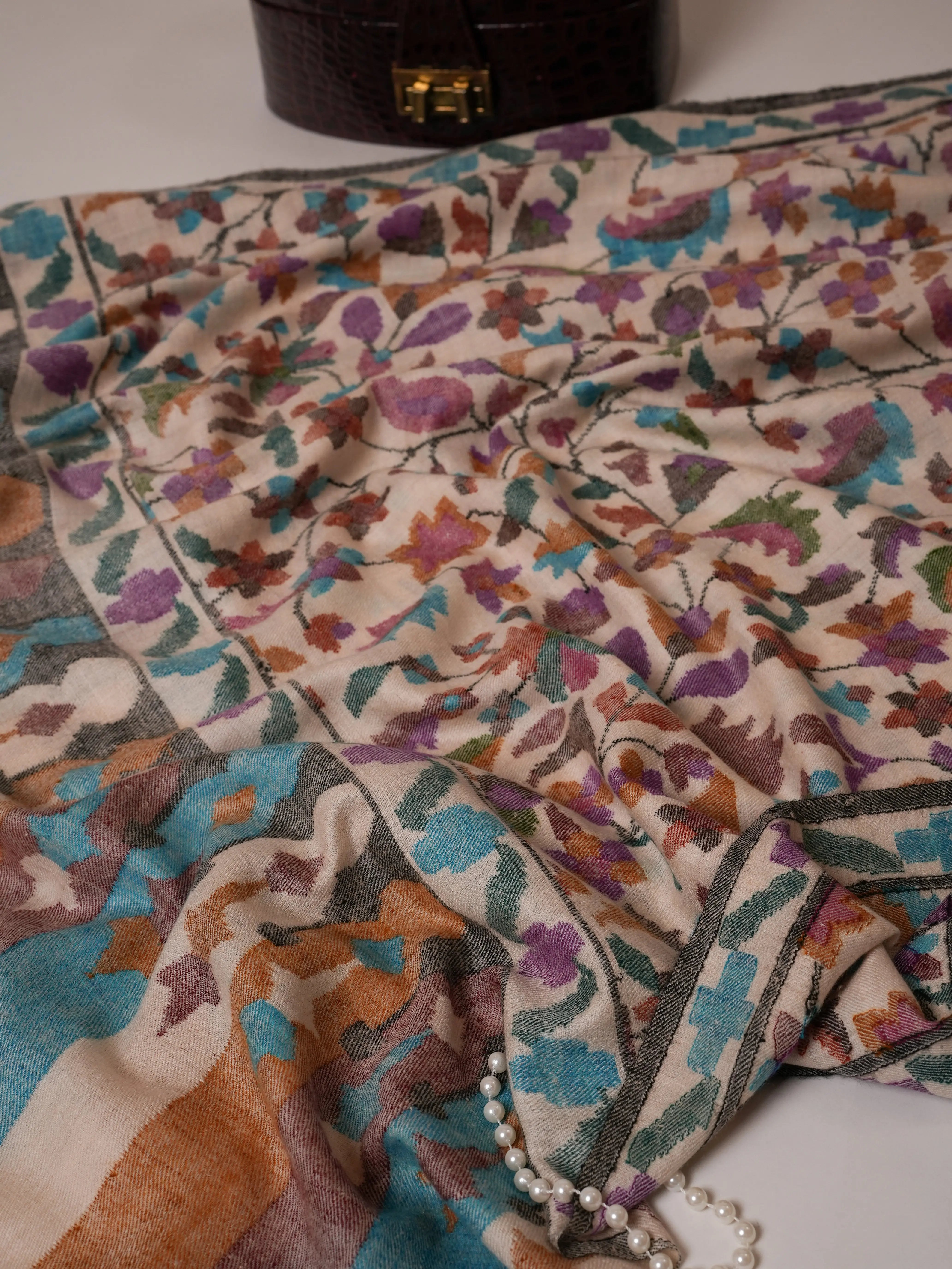 Handspun Handwoven Kani Pashmina Indian Shawl Shahkaar Global