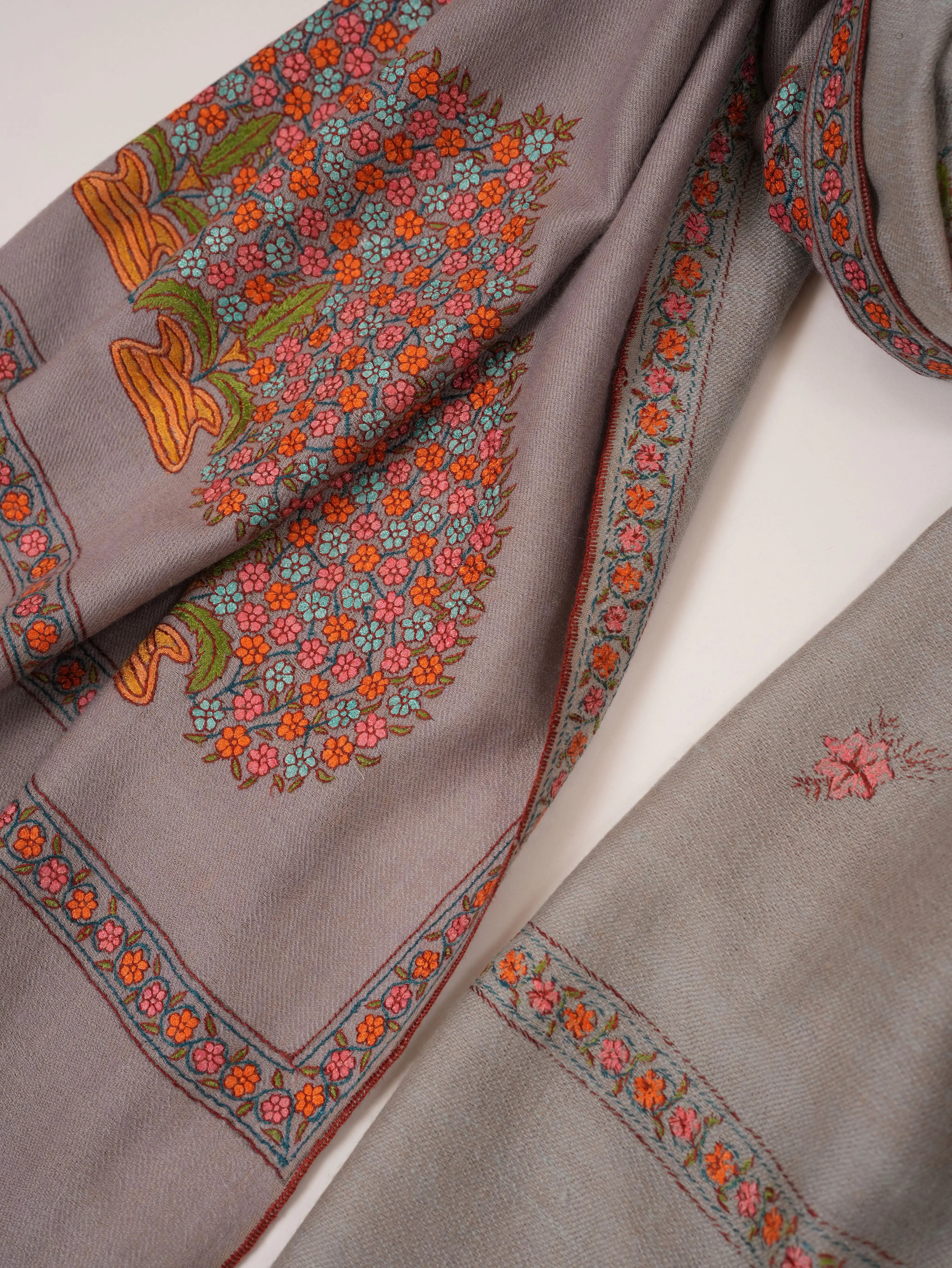 Kashmiri Handwoven Dualtone Pashmina Shawl with Mughal Buteh Sozni Embroidery Shahkaar.com