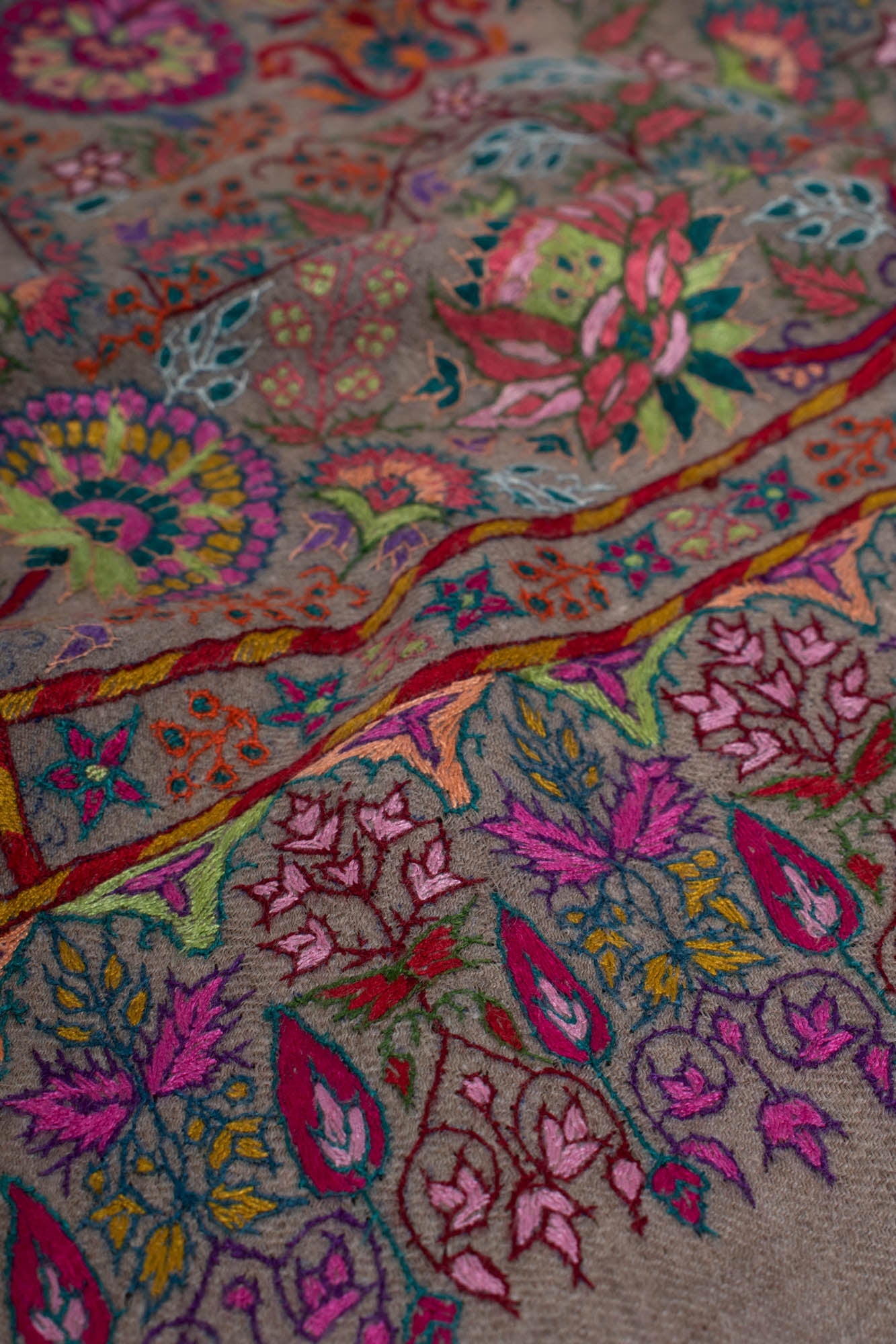 米色莫卧儿图案Jamavar Pashmina -Reynosa