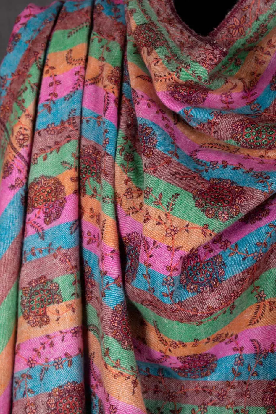 RAFIYA - 40x80" Shahkaar